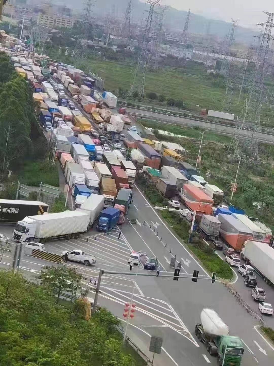 一般贸易报关 拼货装车 当天到达 广州 深圳香港两地货车