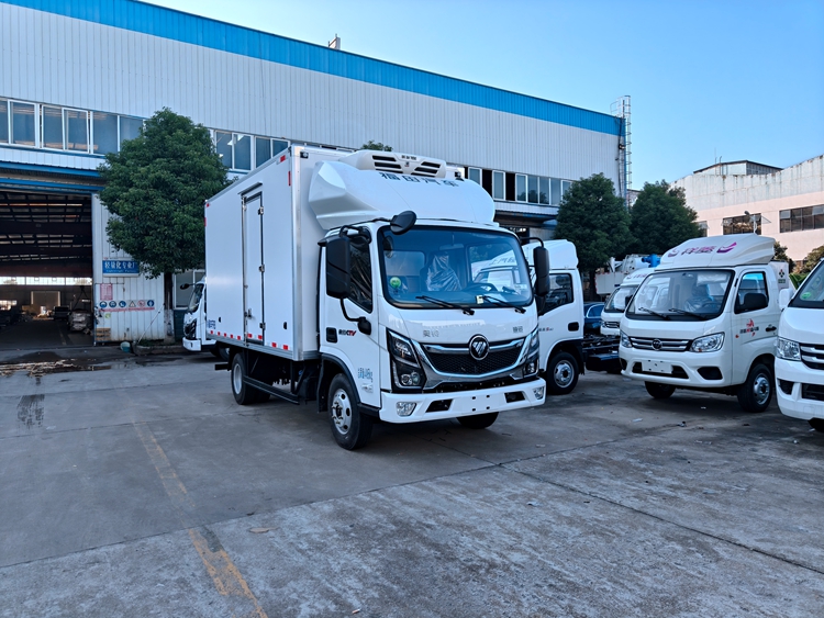 福田奥铃ctv冷藏车4米2 肉钩药品冷链运输车