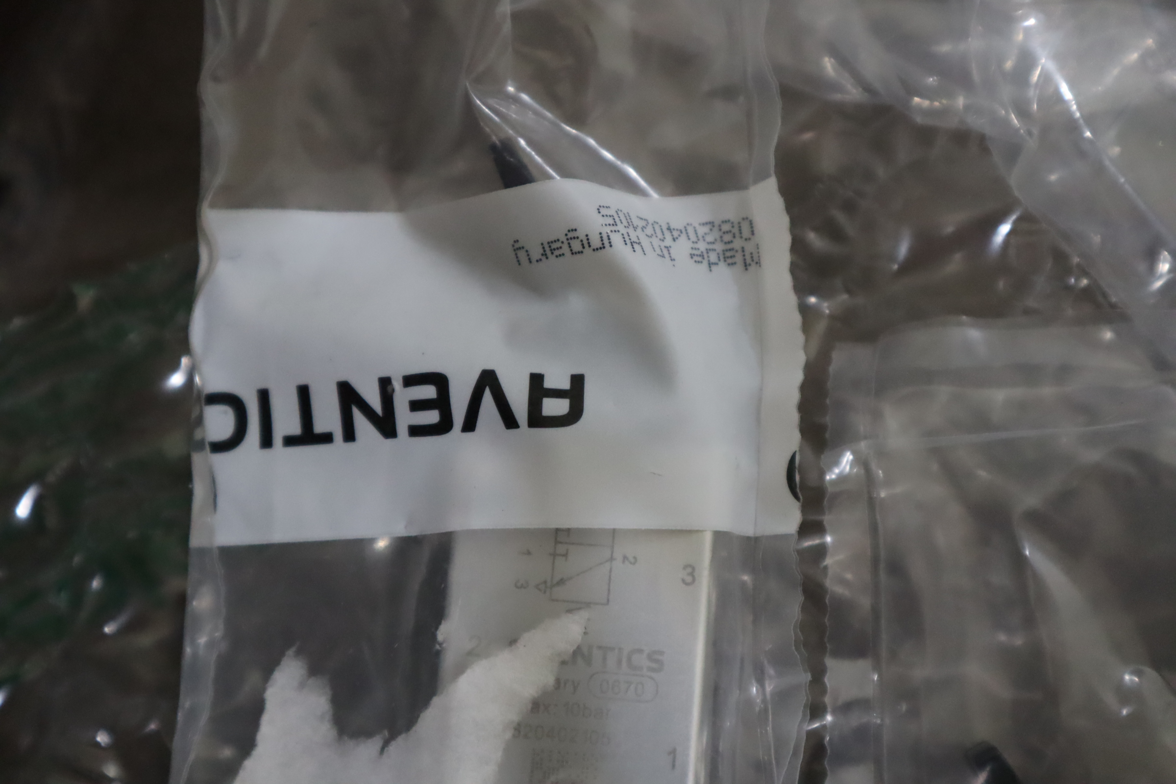 0820402105 VVAP-3/2NC-LEV 德国安沃驰AVENTICS 气动阀