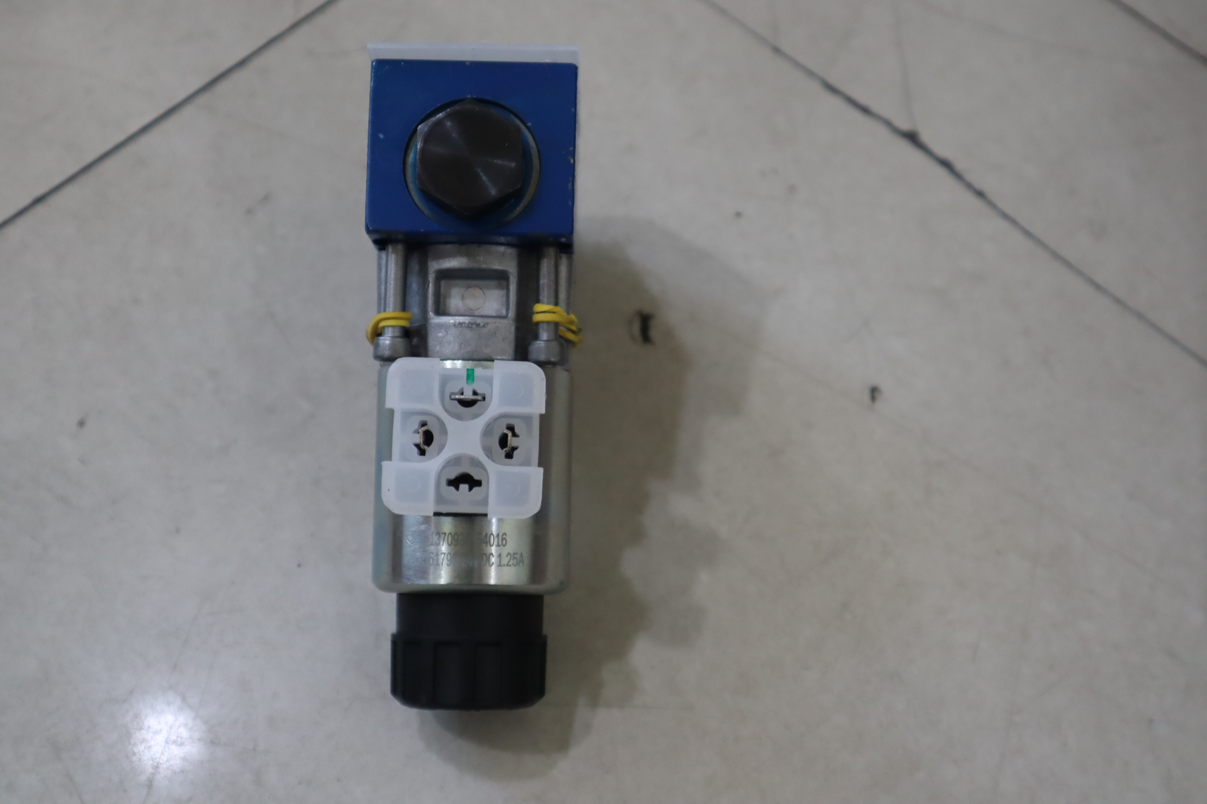 M-2SEW6N38/420MG24N9K4 R900569808 力士乐REXROTH电磁球阀