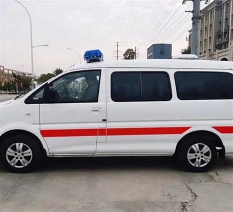 东莞救护车出租费用  暖心团队 服务到家