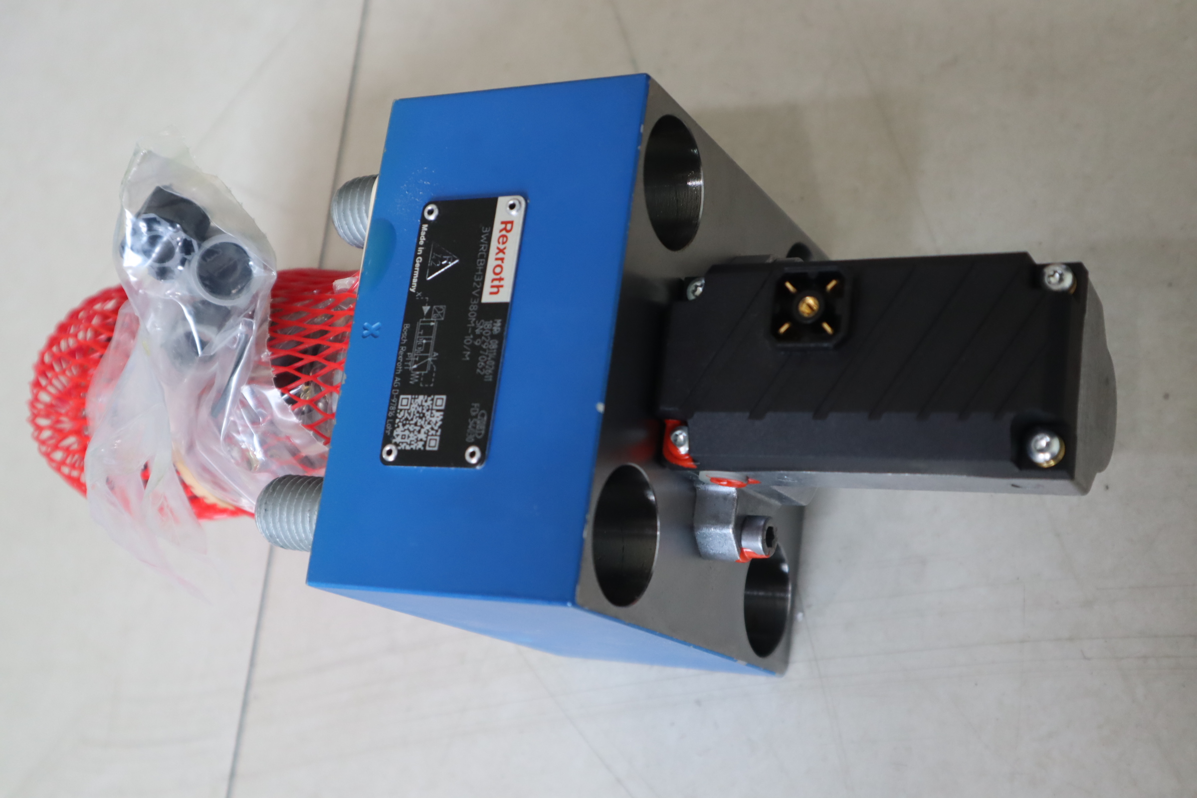 0811402611 3WRCBH32V380M-10/M 德国力士乐REXROTH节流控制阀