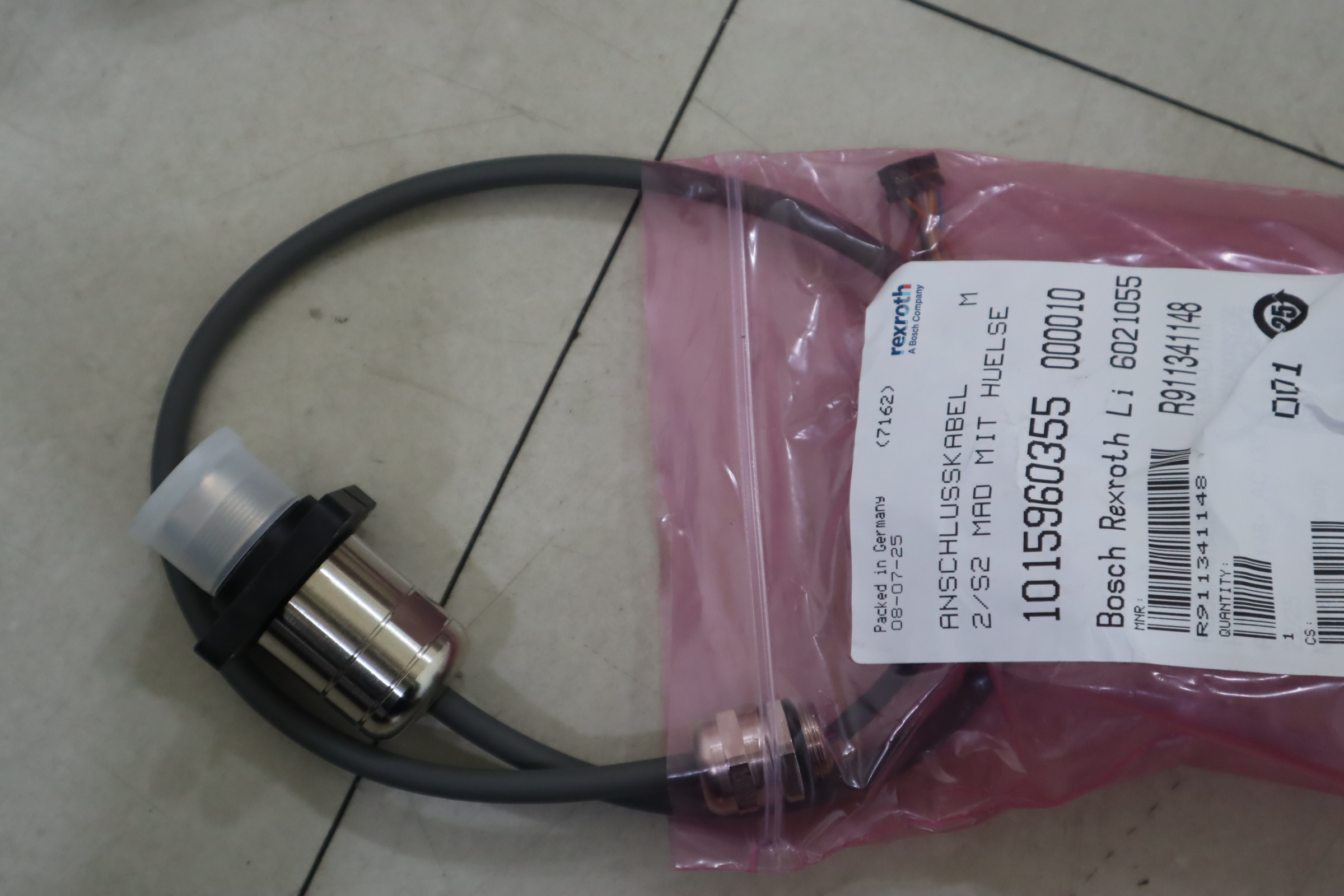 R911341148 1015960355 ANSCHLUSSKABEL 2/S2 MAD MIT HUELSE 电缆