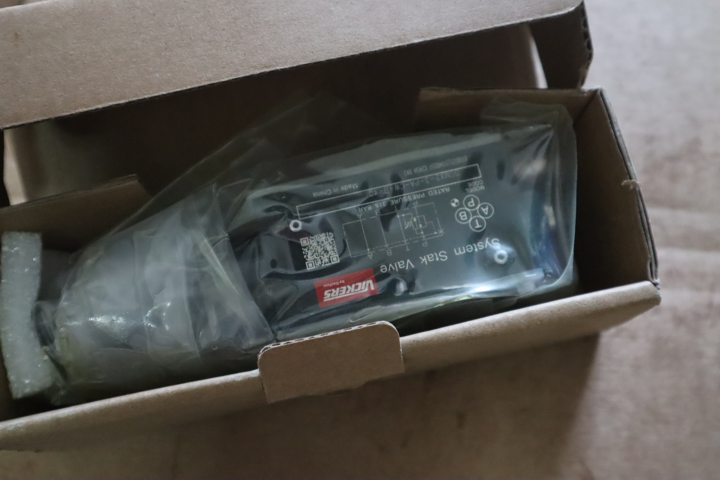 DGMX2-3-PA-CW-B-40 870032 威格士VICKERS丹佛斯DANFOSS减压阀