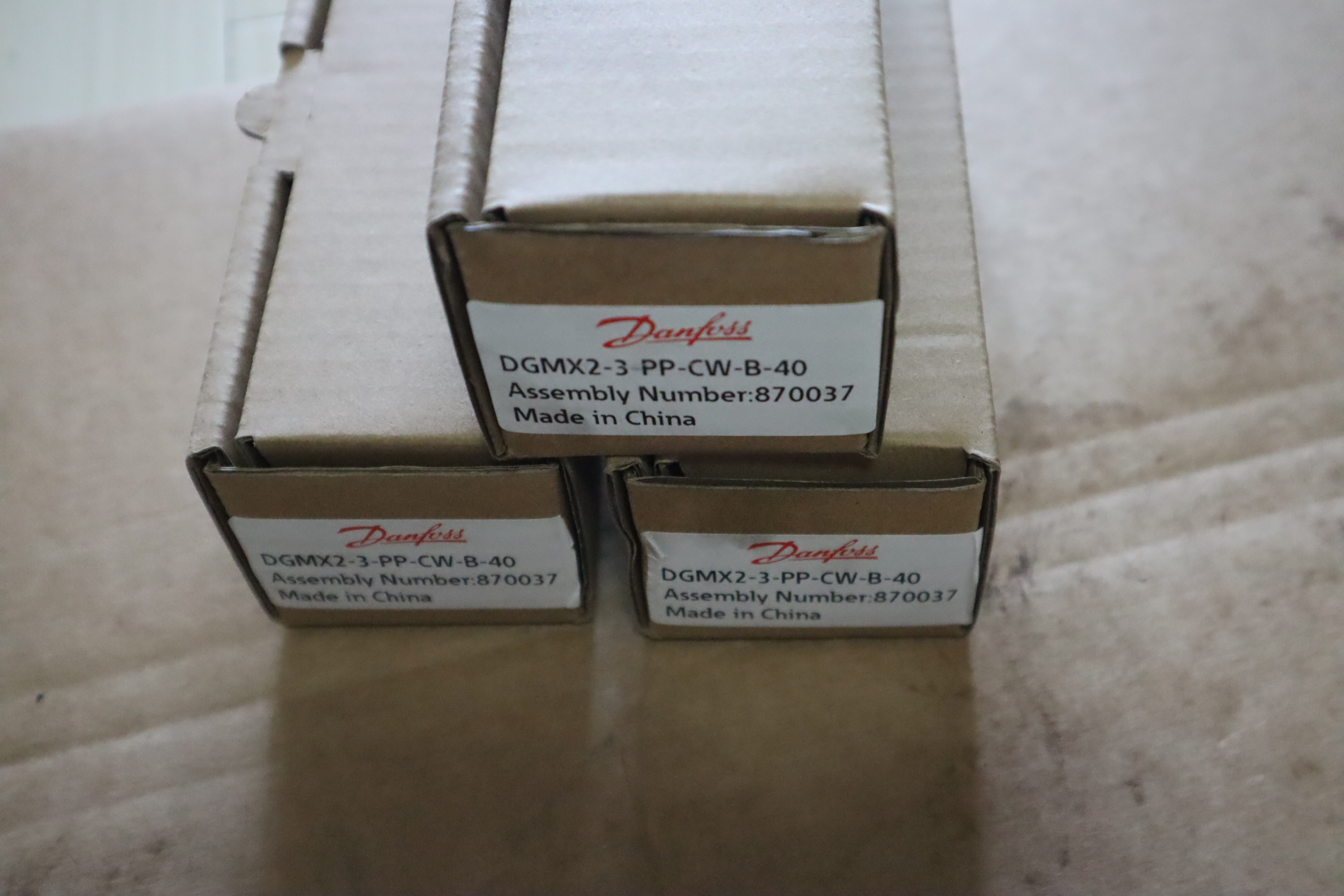 DGMX2-3-PP-CW-B-40 870037 威格士VICKERS丹佛斯DANFOSS减压阀