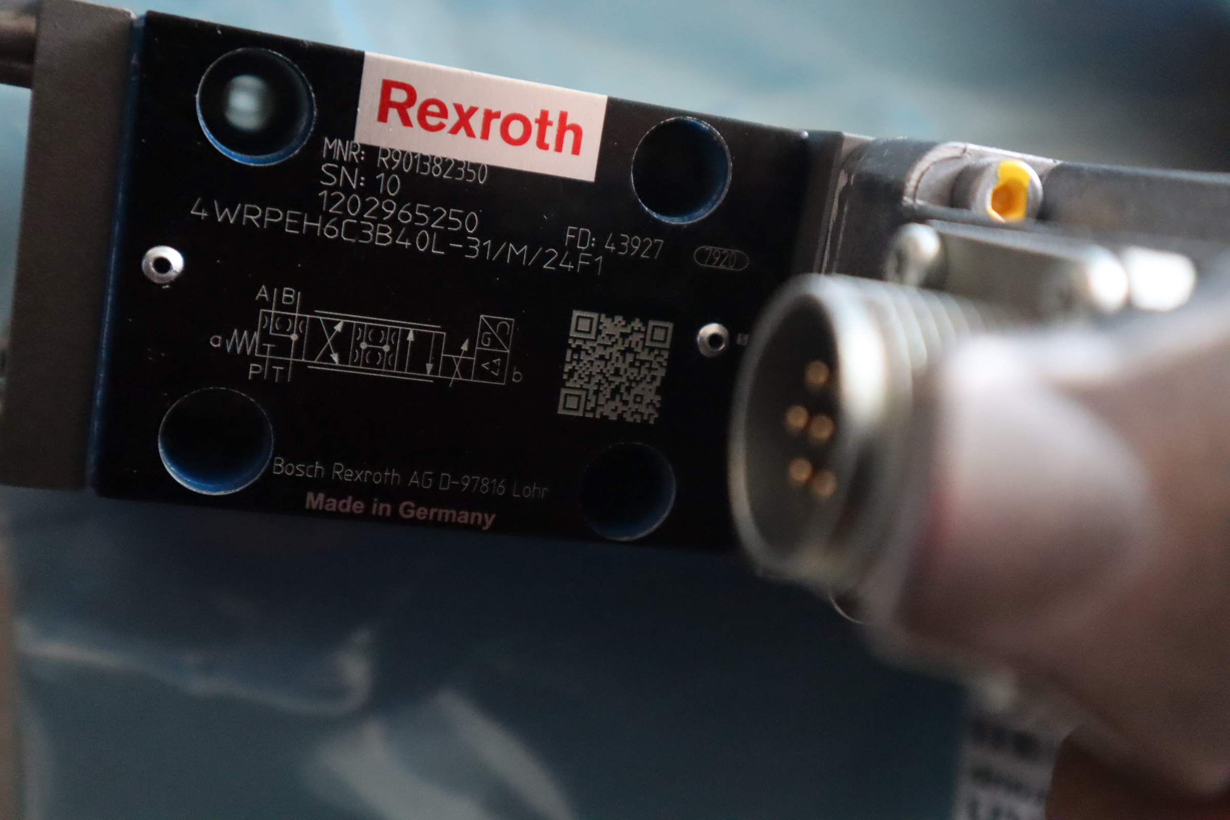 R901382350 4WRPEH6C3B40L-31/M/24F1 力士乐REXROTH阀