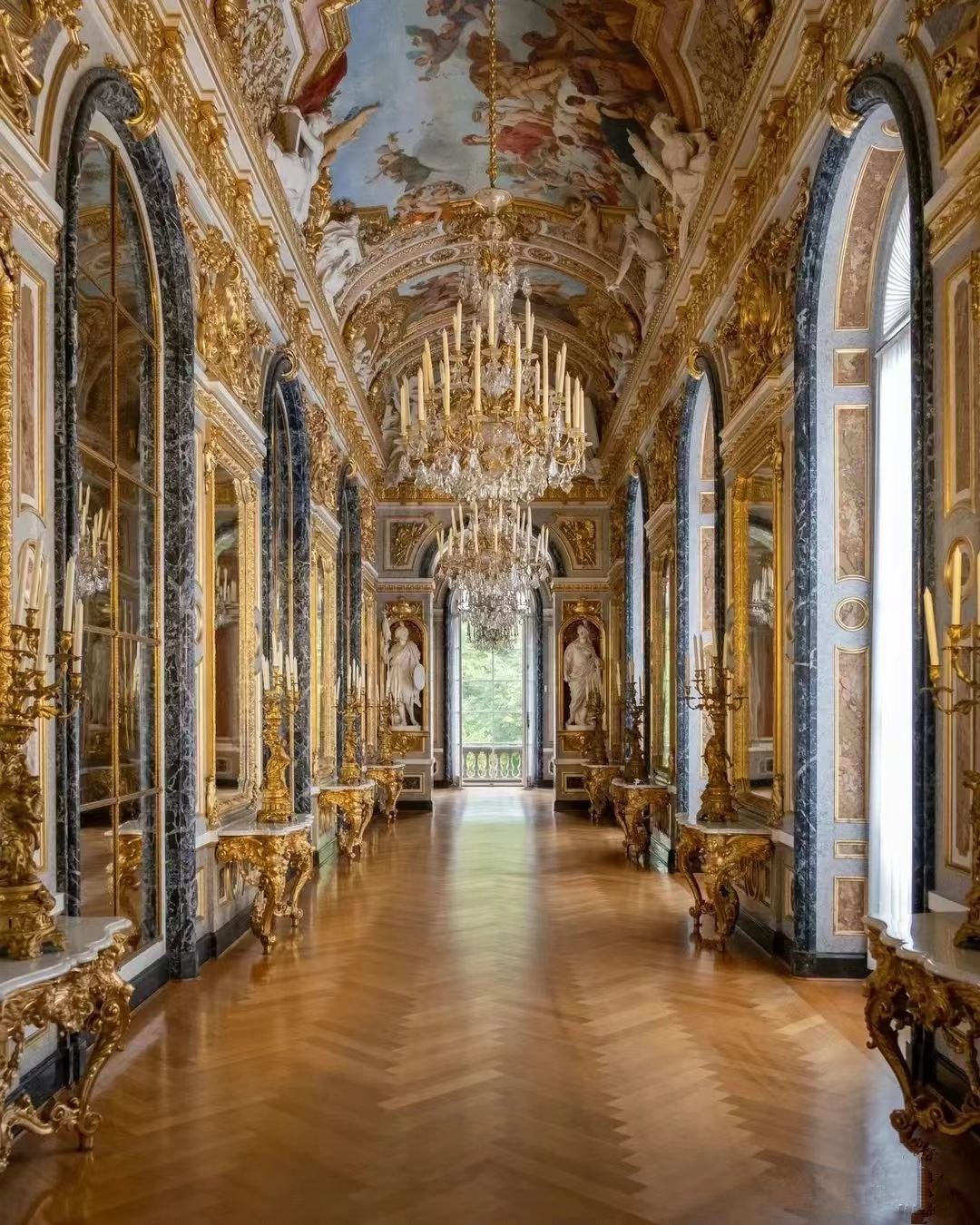 墙面装饰贴金银箔多钱一平精细施工光泽感强 纹理清晰