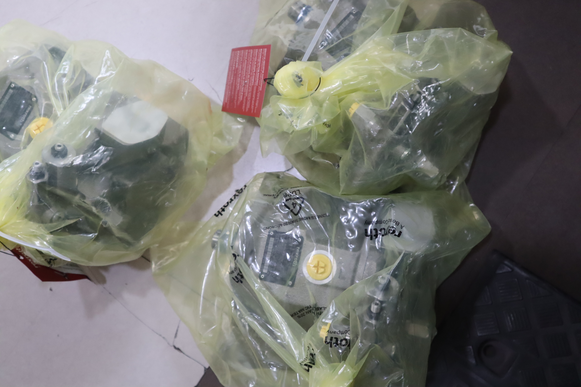 R910916805 A A10VSO28DFR1/31R-VPA12N00 力士乐REXROTH柱塞泵