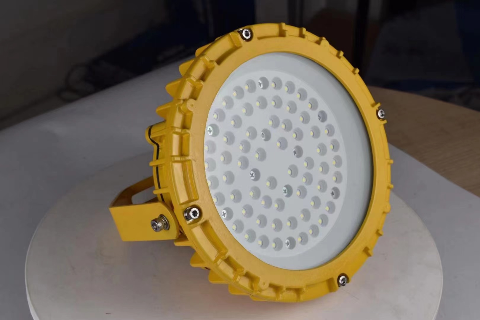  LED防眩泛光灯 用于石油化工制药等易燃易爆场所 物流配送 发货快