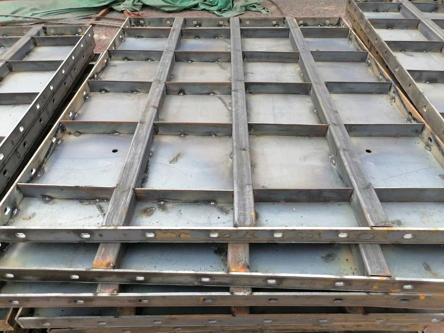 陵水县桥梁钢模板 圆形钢模板价格 按需加工