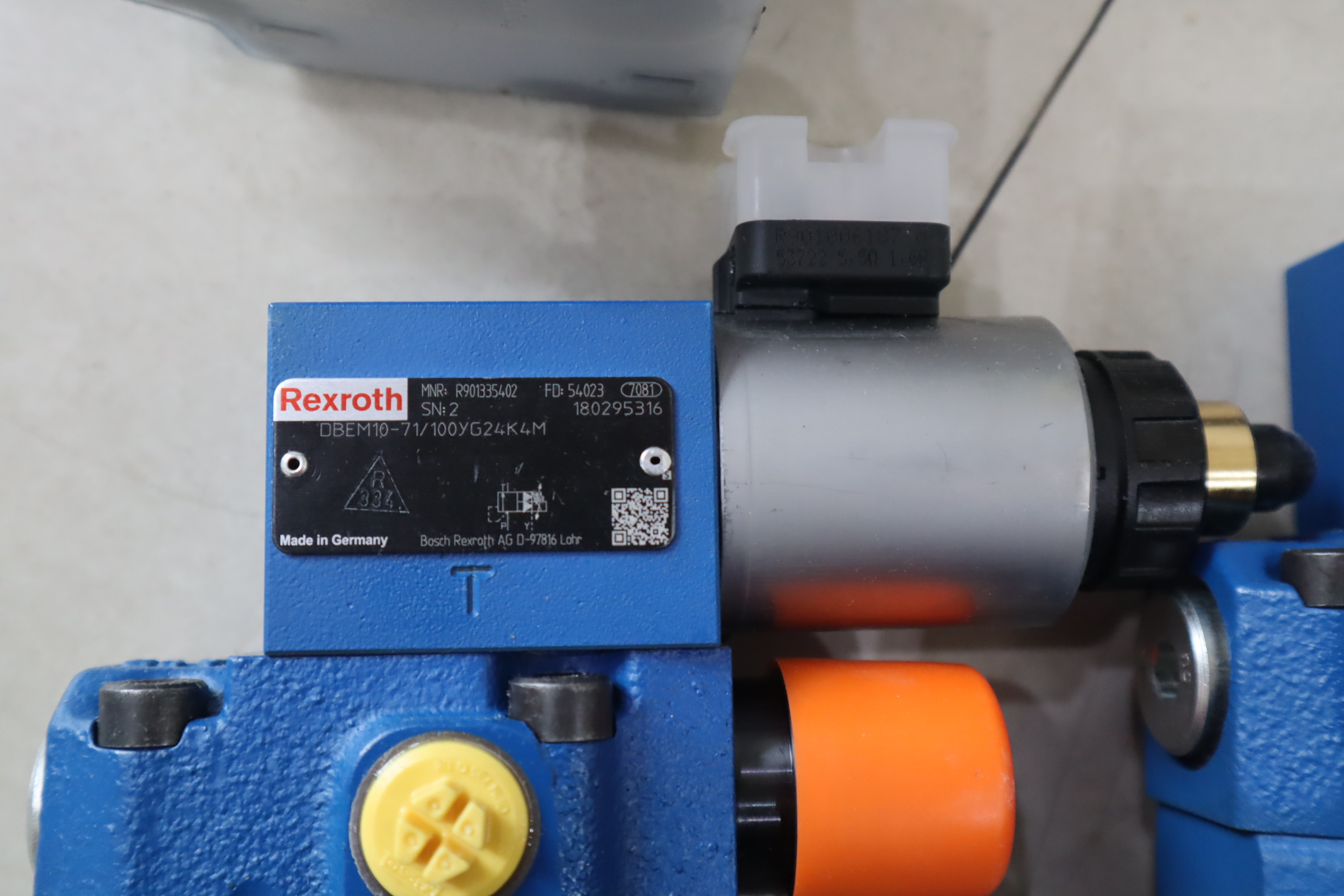 DBEM10-71/100YG24K4M R901335402 力士乐REXROTH比例溢流阀