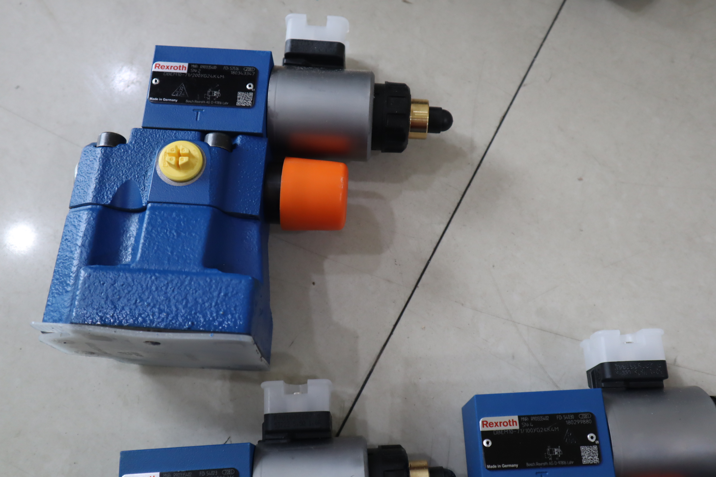 DBEM10-71/100YG24K4M R901335402 力士乐REXROTH比例溢流阀