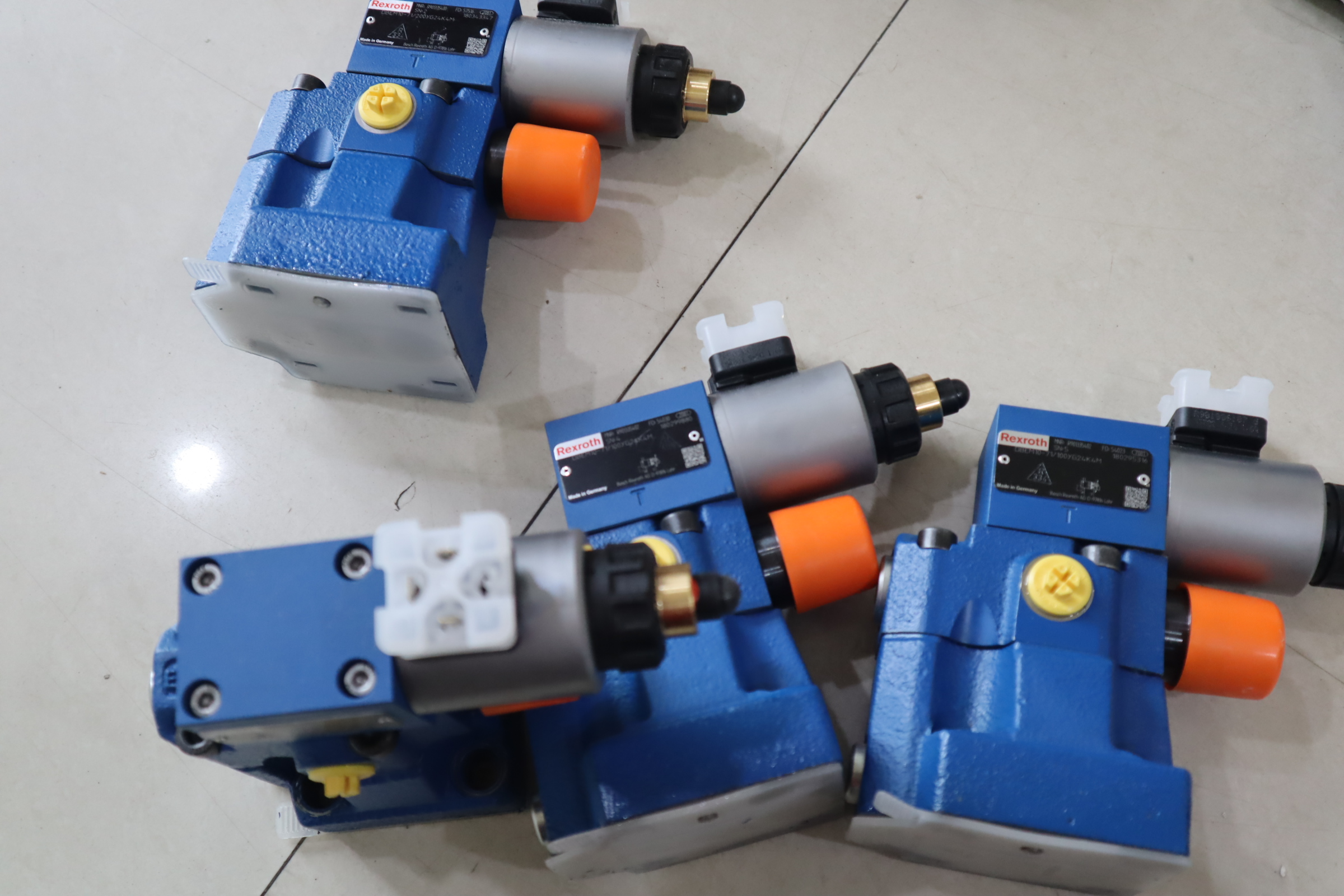 DBEM10-71/100YG24K4M R901335402 力士乐REXROTH比例溢流阀