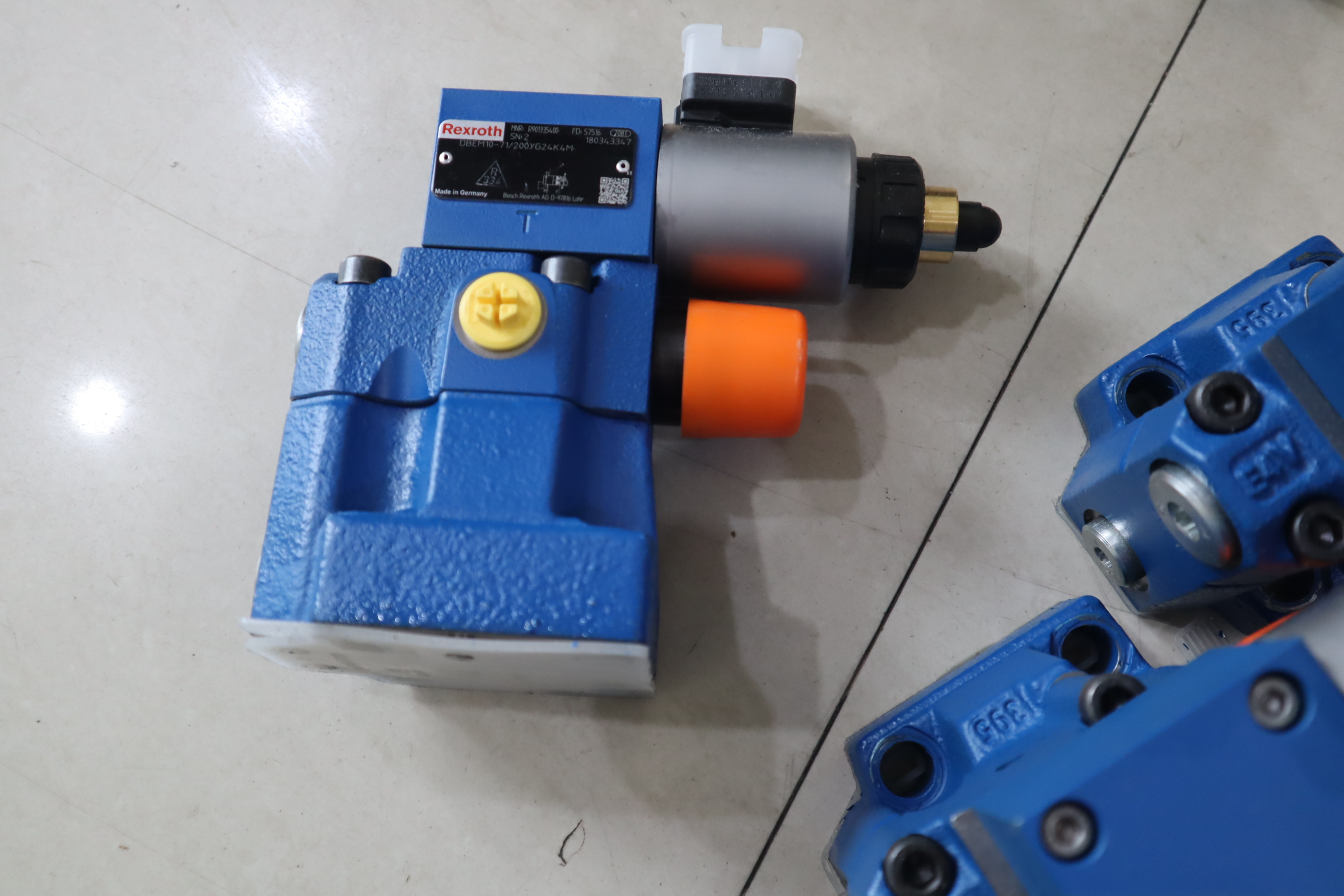 DBEM10-71/200YG24K4M R901335400 德国力士乐REXROTH比例溢流阀