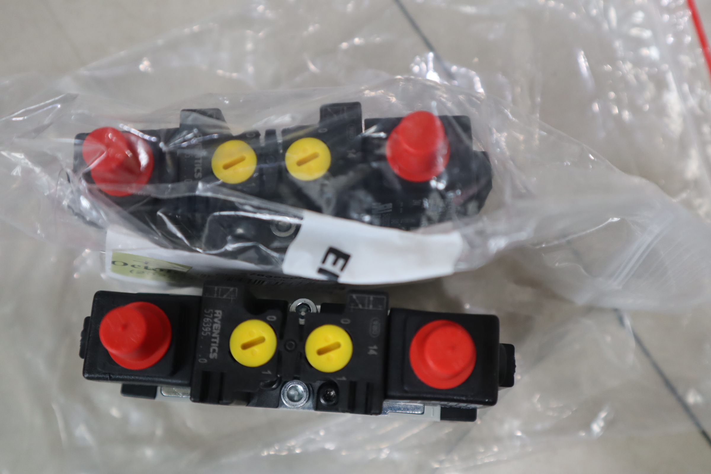 0821300300 63950220 5420930220 安沃驰AVENTICS阀