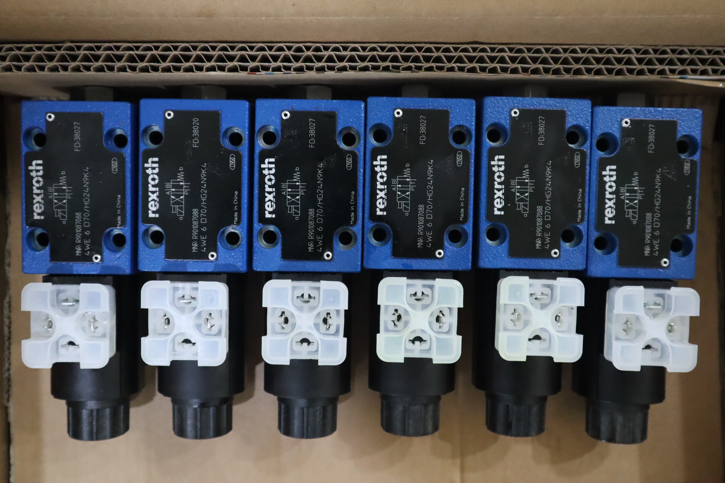 4WE6D70/HG24N9K4 R901087088 4WE6D7X/HG24N9K4 力士乐REXROTH阀