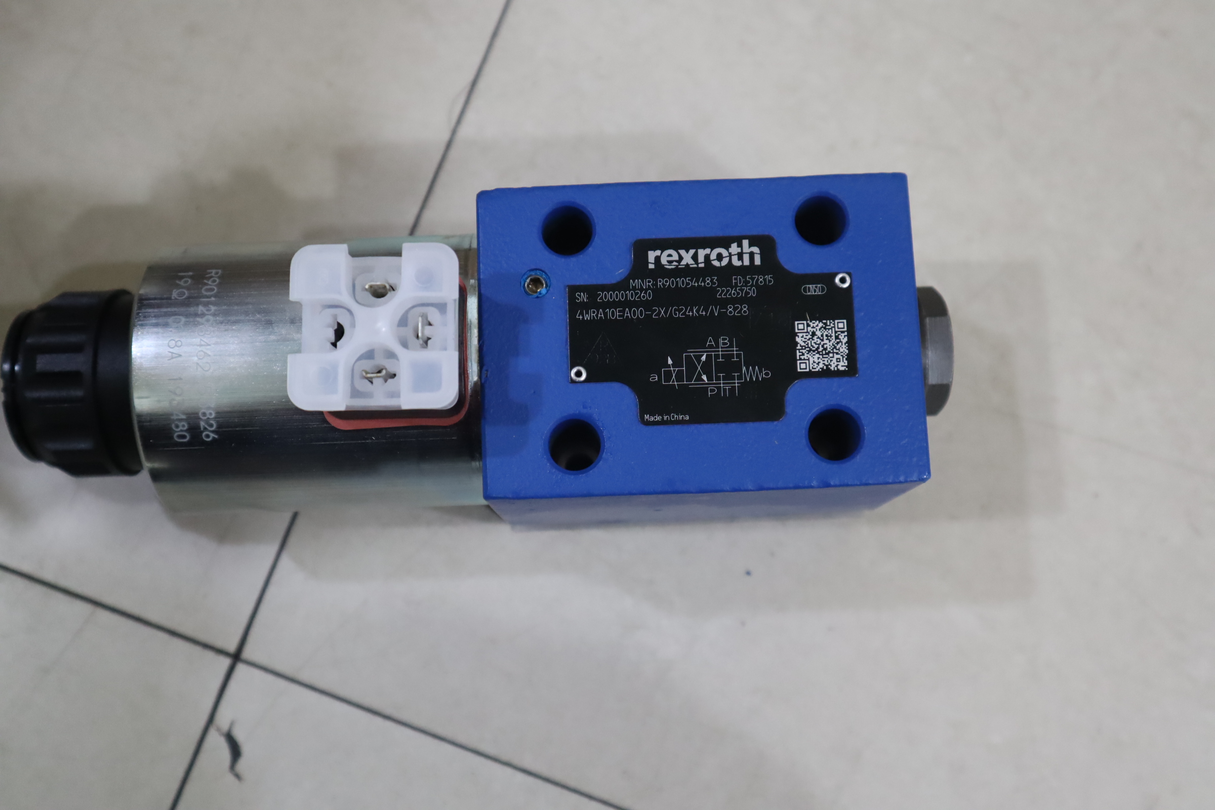 4WRA10EA00-2X/G24K4/V-828 R901054483 力士乐REXROTH比例阀