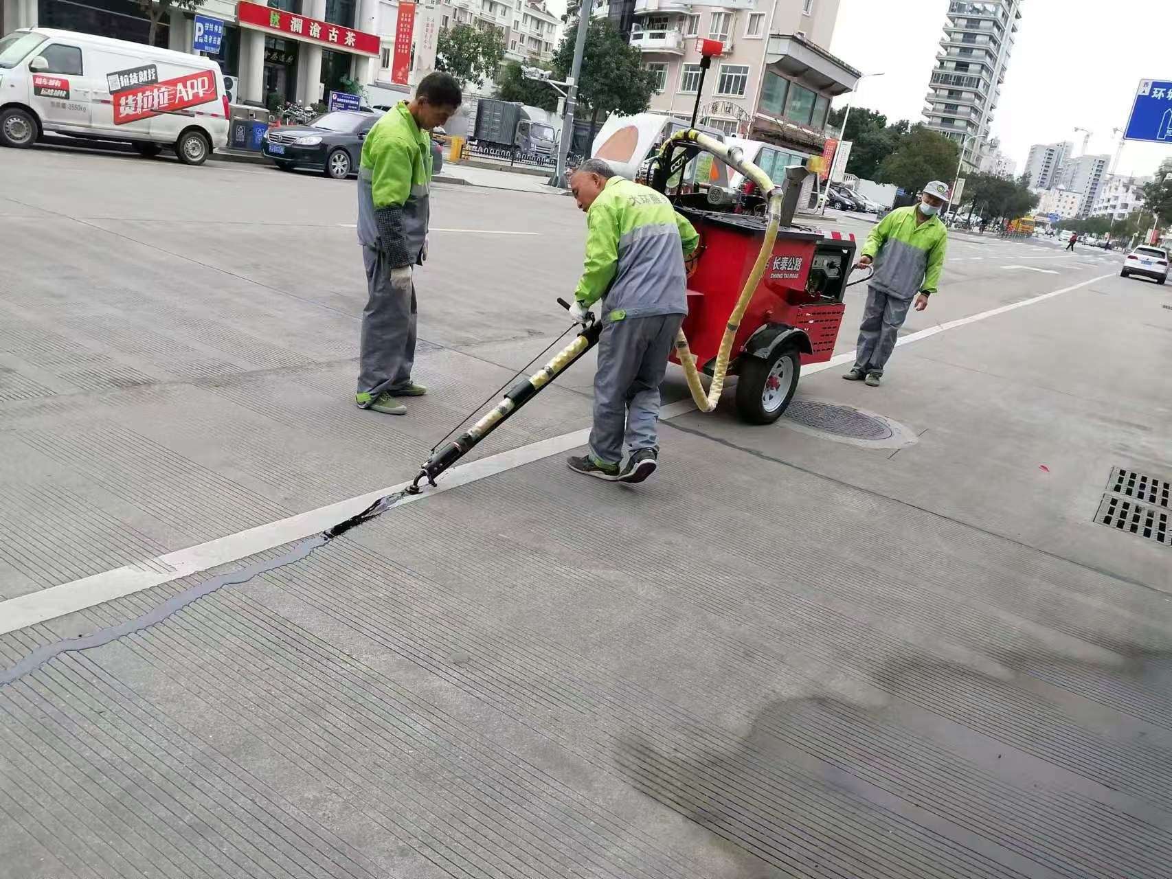 黑龙江改性沥青灌缝胶价格