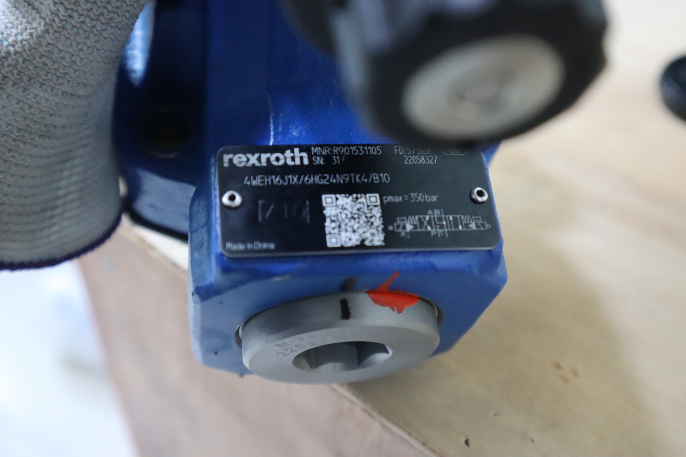 4WEH16J1X/6HG24N9TK4/B10 R901531105 德国力士乐REXROTH电液阀