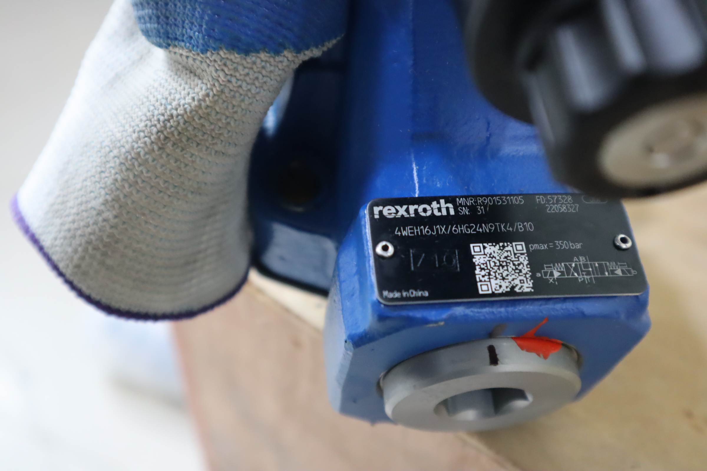 4WEH16J1X/6HG24N9TK4/B10 R901531105 德国力士乐REXROTH电液阀