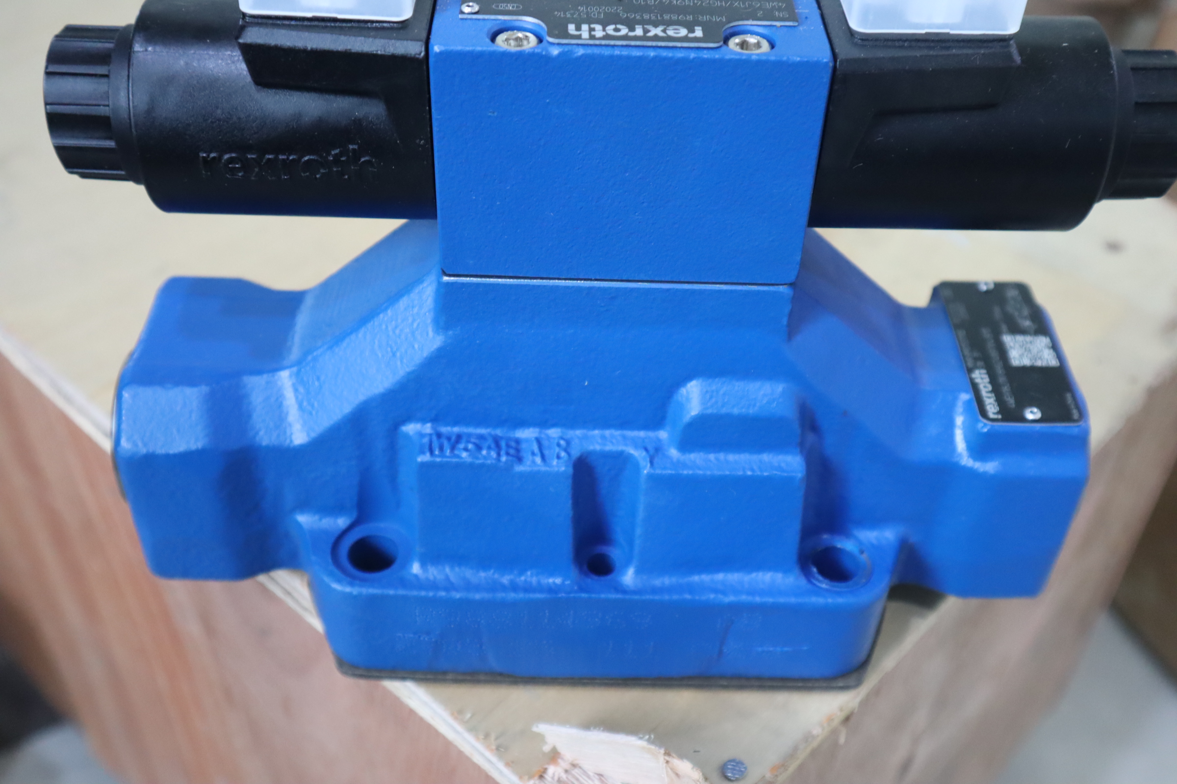 4WEH16J1X/6HG24N9TK4/B10 R901531105 德国力士乐REXROTH电液阀