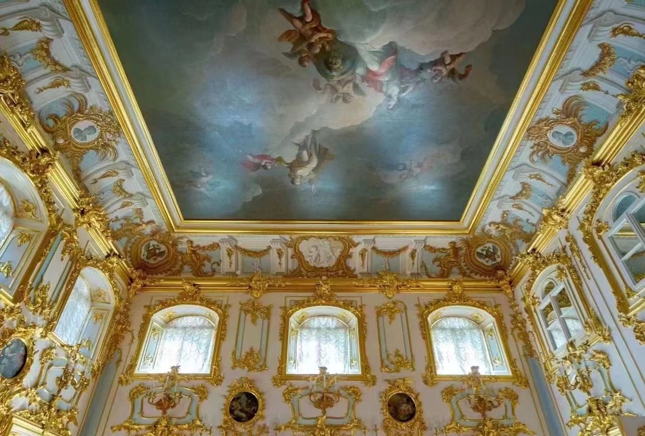 墙面装饰贴台湾金香槟银包工包料施工后色泽艳丽 粘贴结实