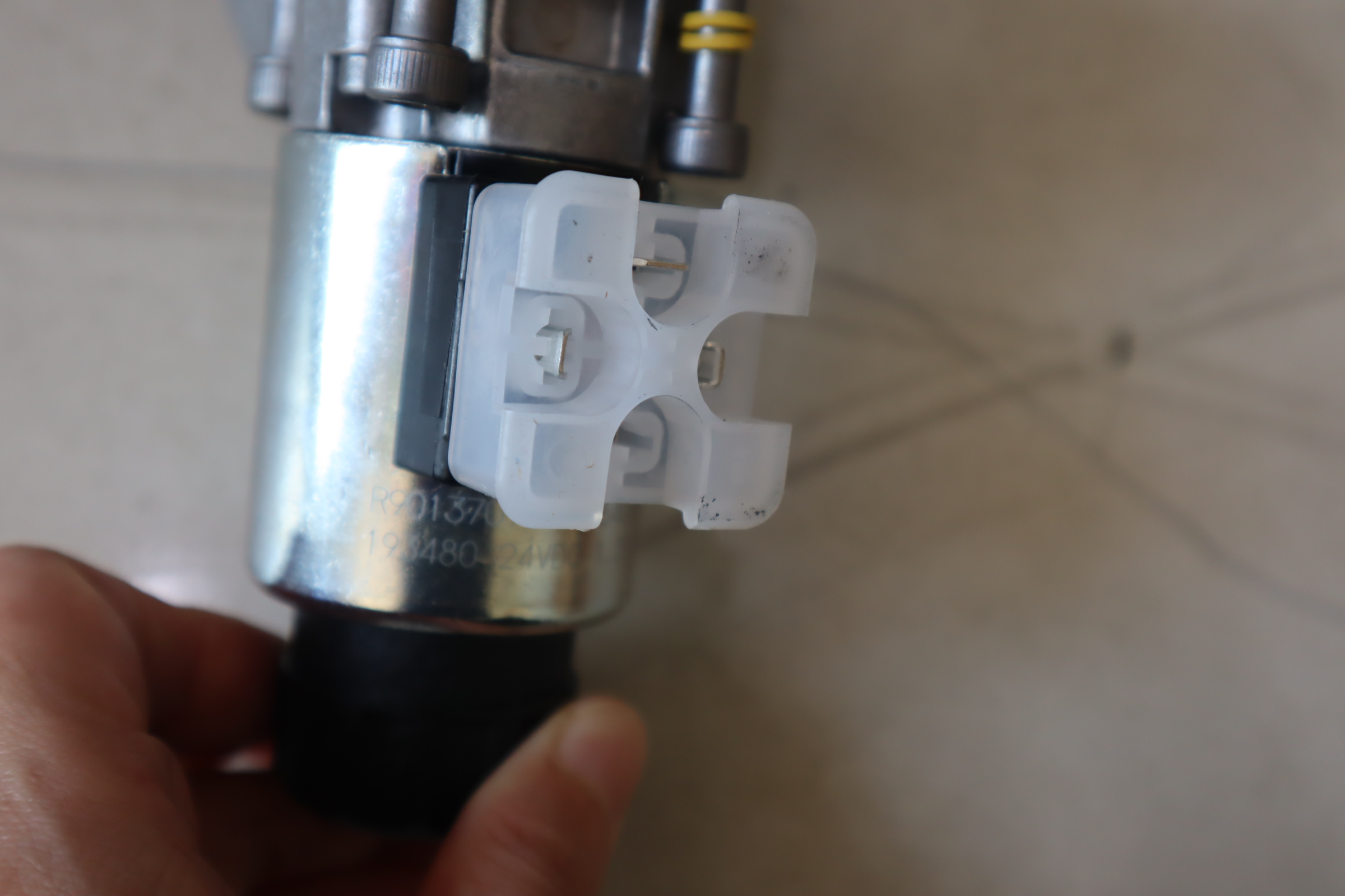 M-3SEW6U38/630MG24N9K4 R900566289 力士乐REXROTH电磁球阀