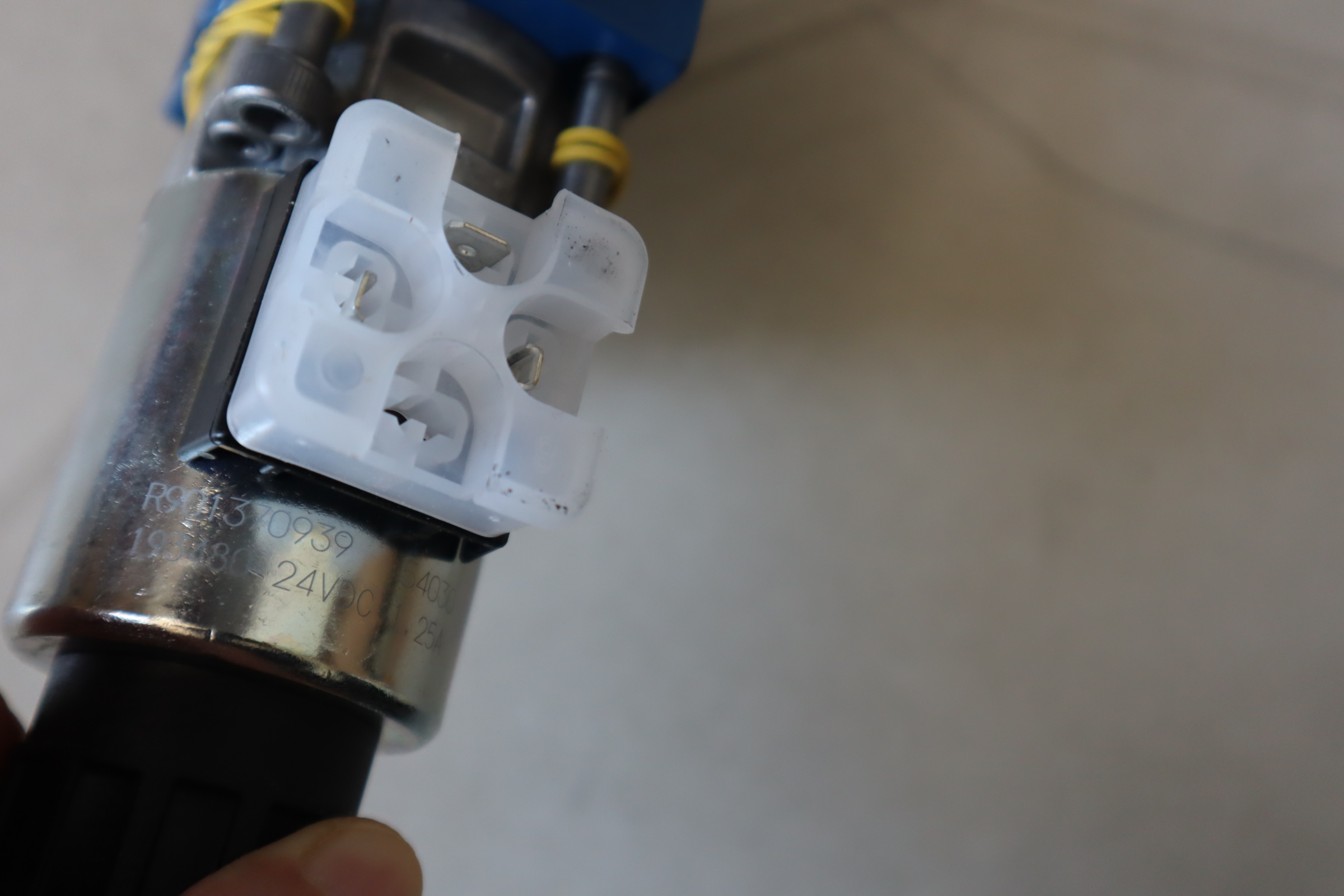 M-3SEW6U3X/630MG24N9K4 R900566289 力士乐REXROTH电磁球阀