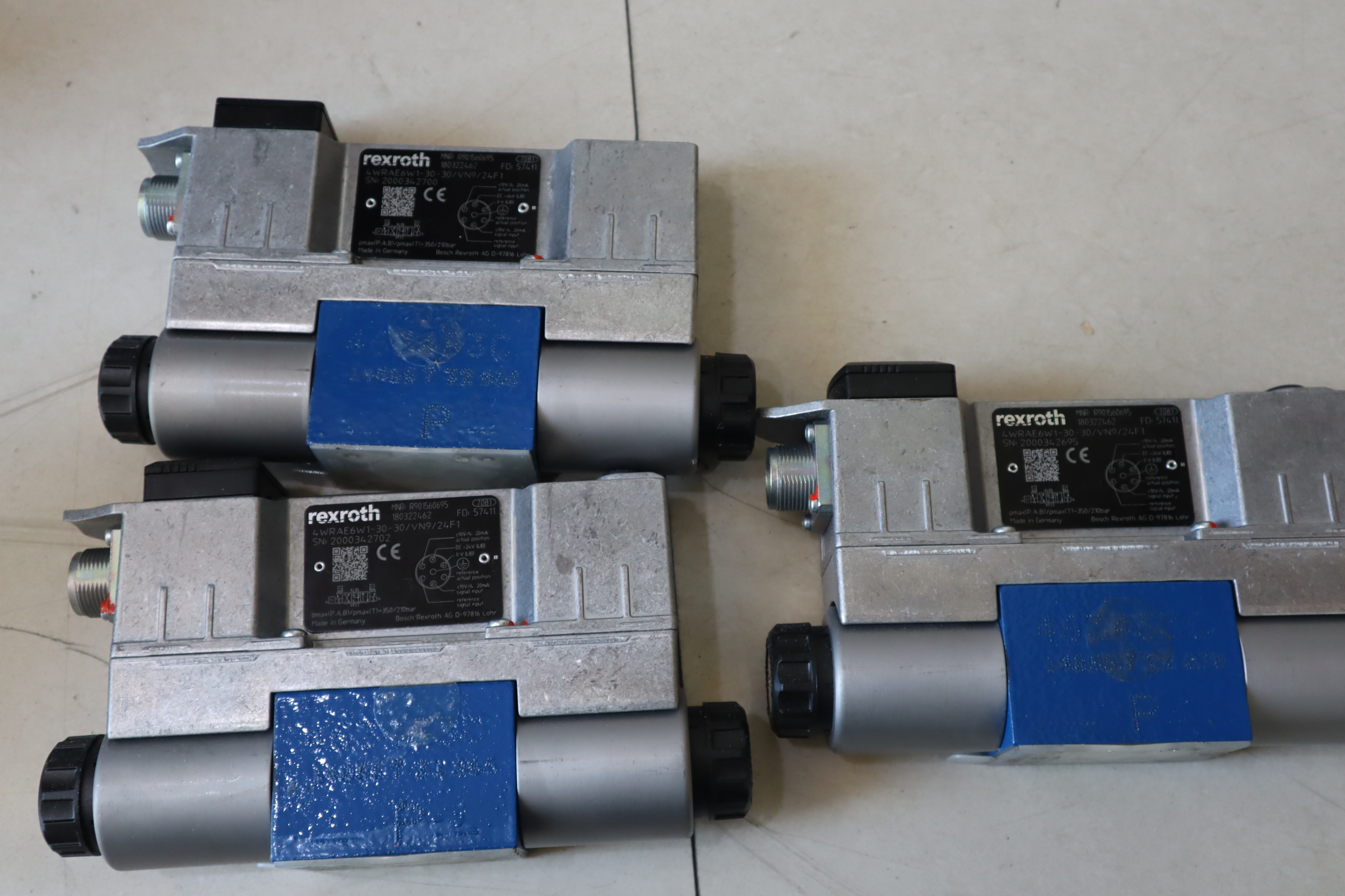 4WRAE6W1-30-3X/VN9/24F1 R901560695 德国力士乐REXROTH比例阀