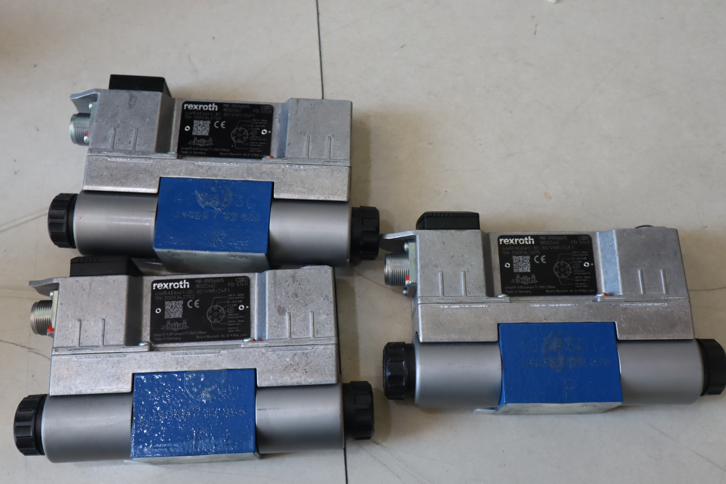 4WRAE6W1-30-3X/VN9/24F1 R901560695 德国力士乐REXROTH比例阀