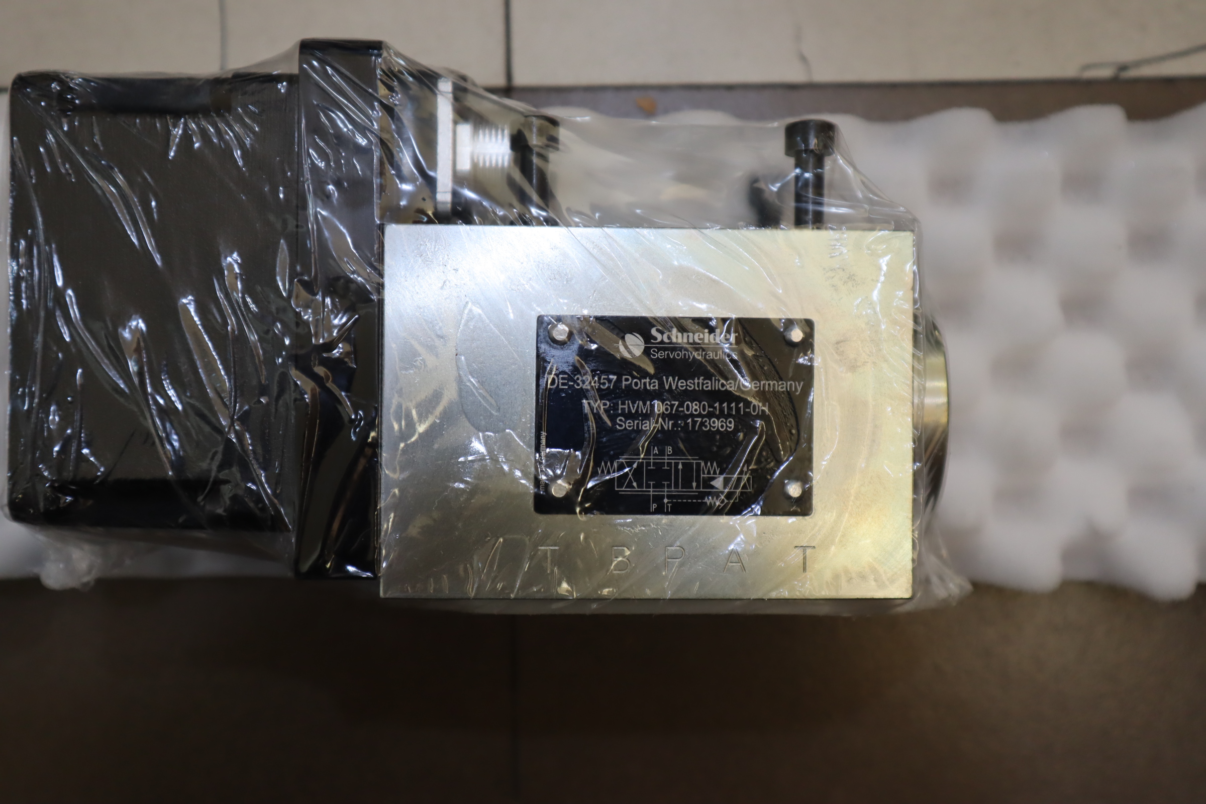 HVM 067-080-1111-0H 德国施耐德SCHNEIDER 伺服阀