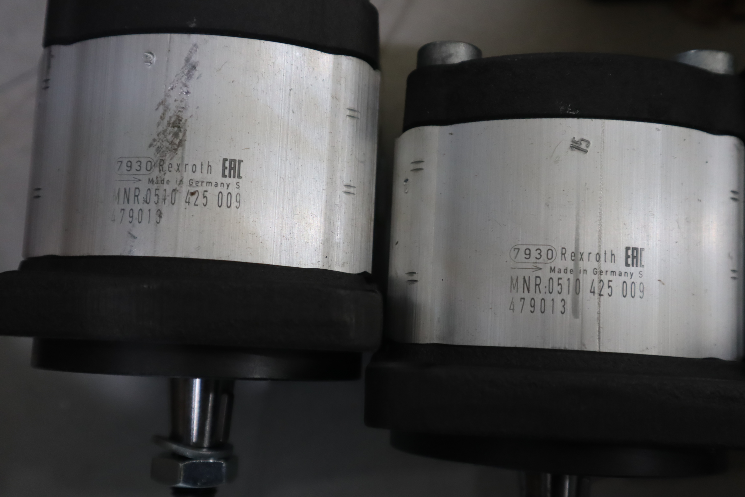 力士乐Rexroth齿轮泵MNR：0510425009型号AZPF11-008RCB20MB原装