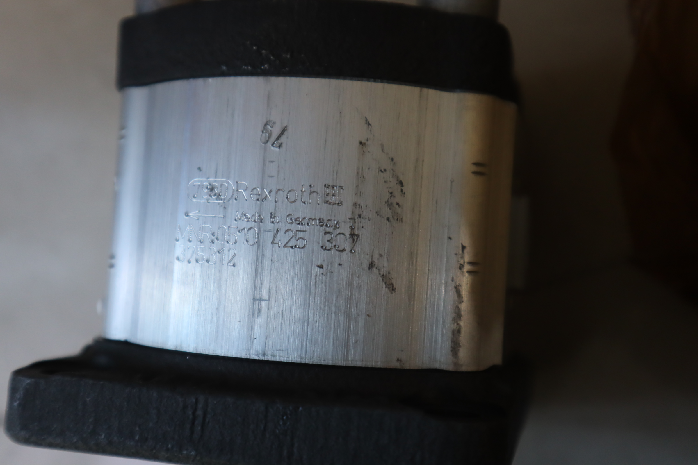 力士乐Rexroth齿轮泵MNR：0510425307 型号 AZPF-11-008LCB20MB