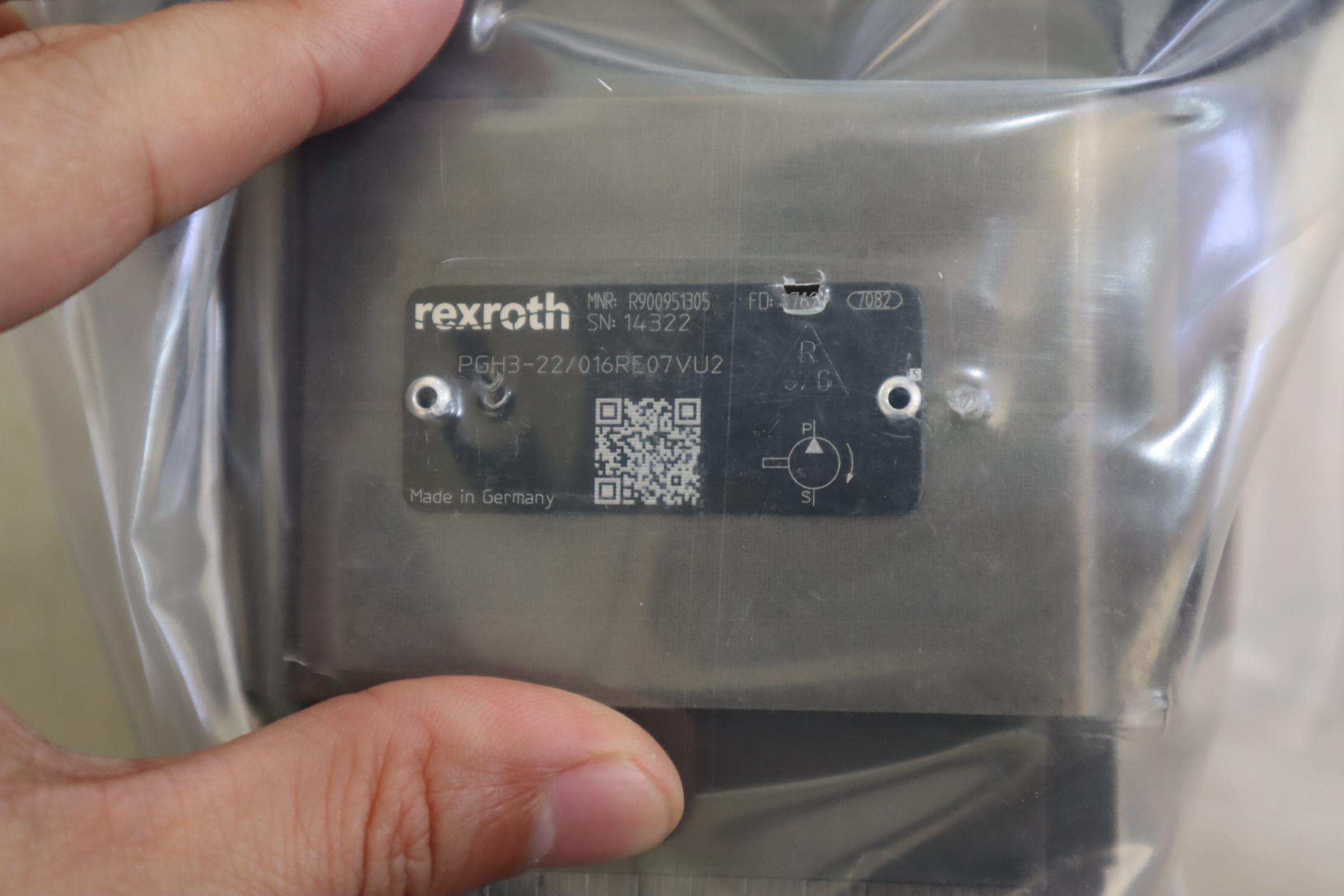 PGH3-22/016RE07VU2 R900951305 德国力士乐REXROTH齿轮泵