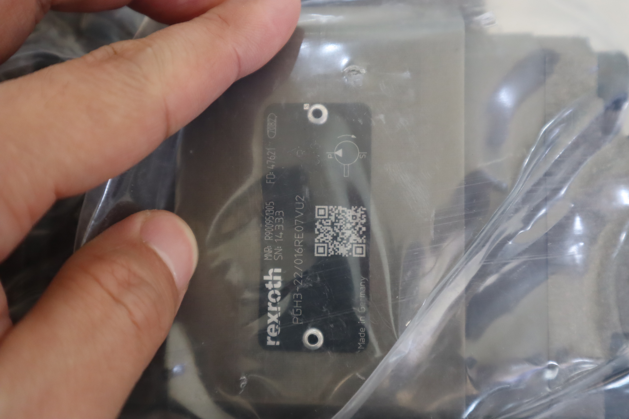 PGH3-22/016RE07VU2 R900951305 德国力士乐REXROTH齿轮泵