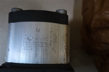 力士乐Rexroth齿轮泵MNR：0510425307 型号 AZPF-11-008LCB20MB