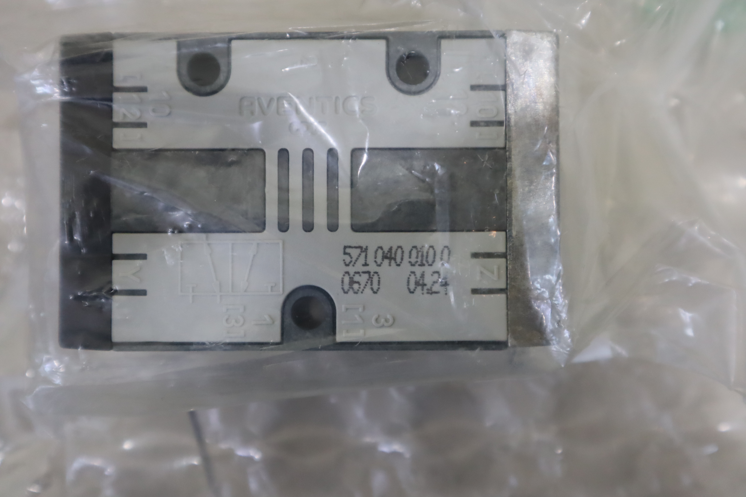 5710400100 德国安沃驰AVENTICS气动阀