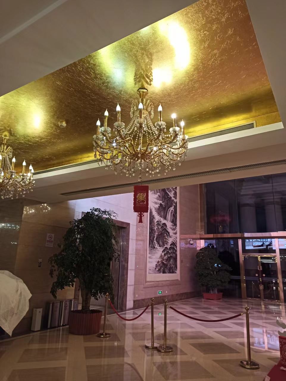 墙面装饰贴台湾金香槟银施工单位不氧化变色发黑 