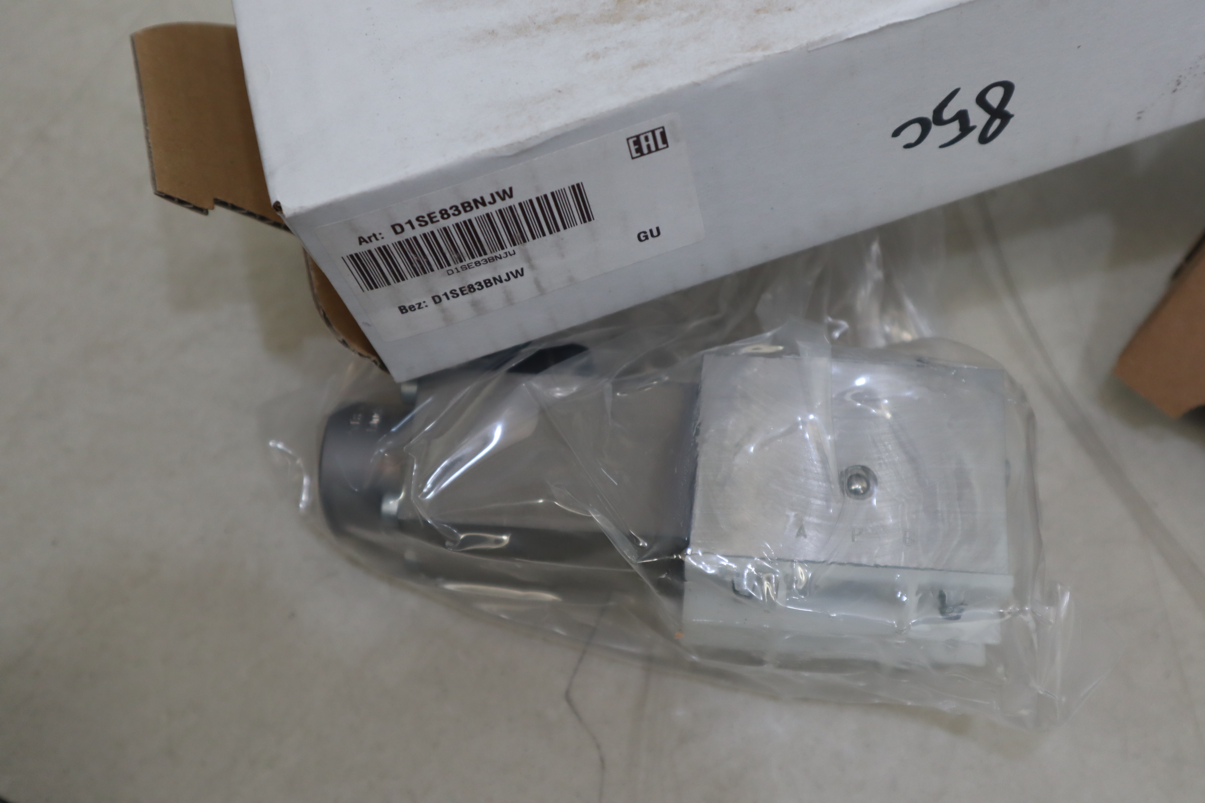 D1SE83BNJW D1SE83BNJW 24V DC 美国派克PARKER电磁阀