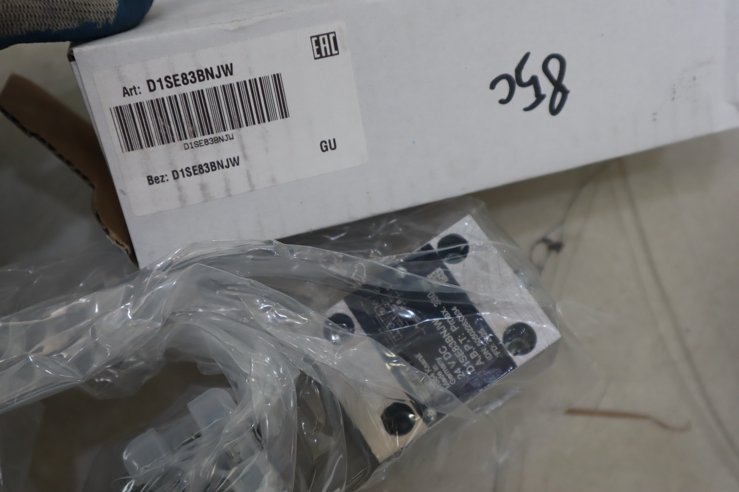 D1SE83BNJW D1SE83BNJW 24V DC 美国派克PARKER电磁阀