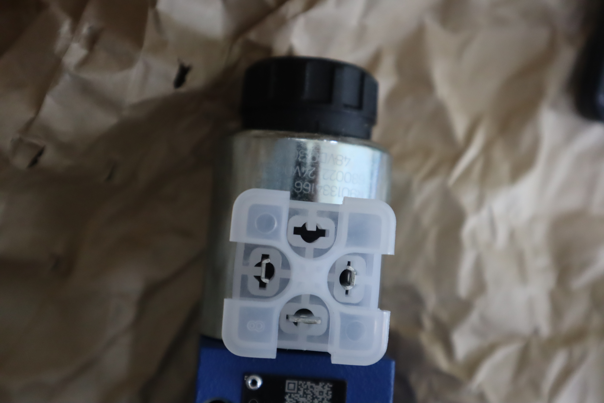 4WE6E62/EG24N9K4SO407 R900902730 德国力士乐REXROTH电磁阀