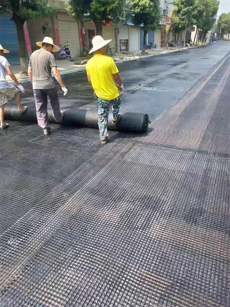 新疆沥青路面防裂玻纤网供应商
