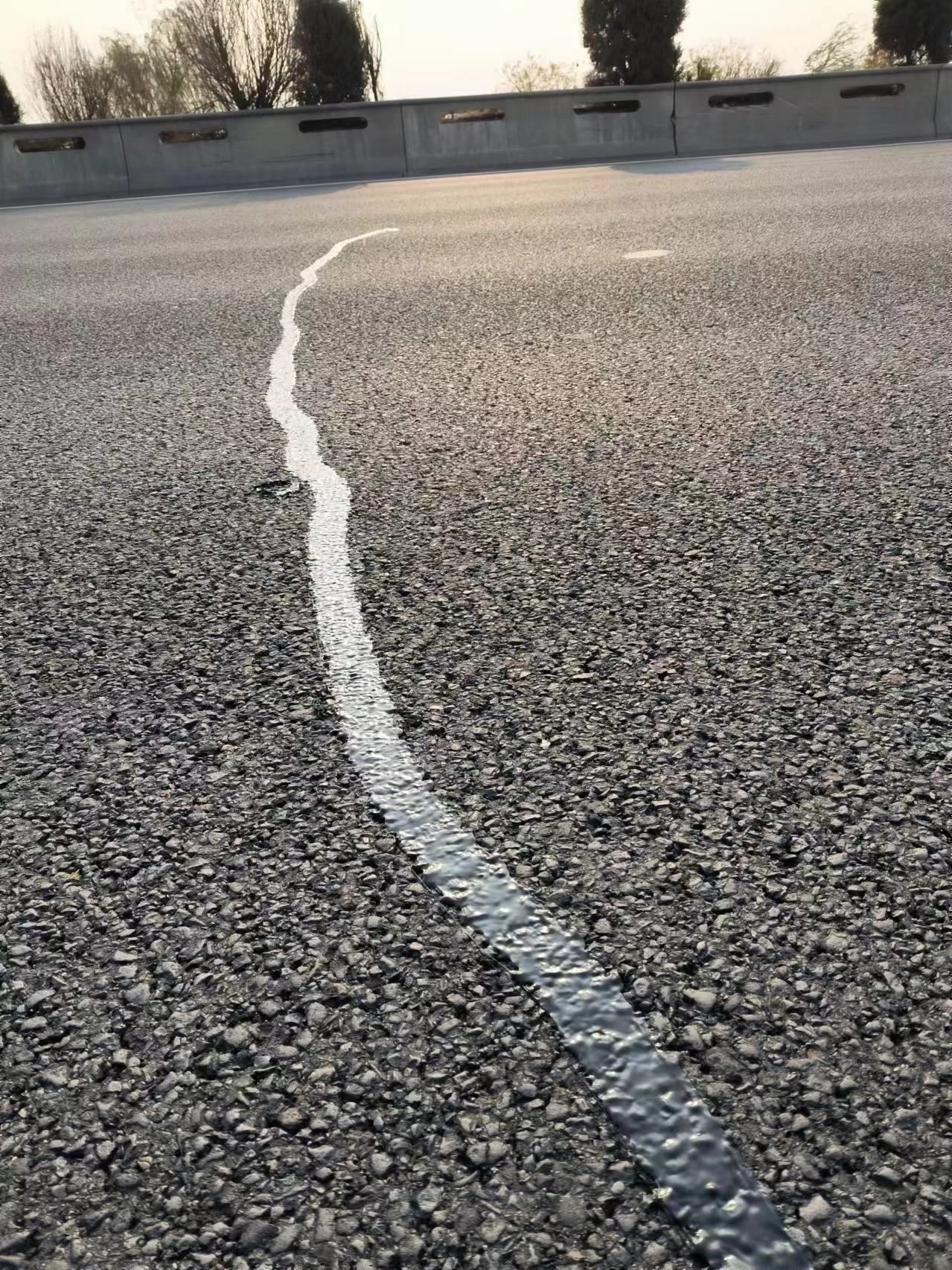 海南水泥路灌缝胶多少钱