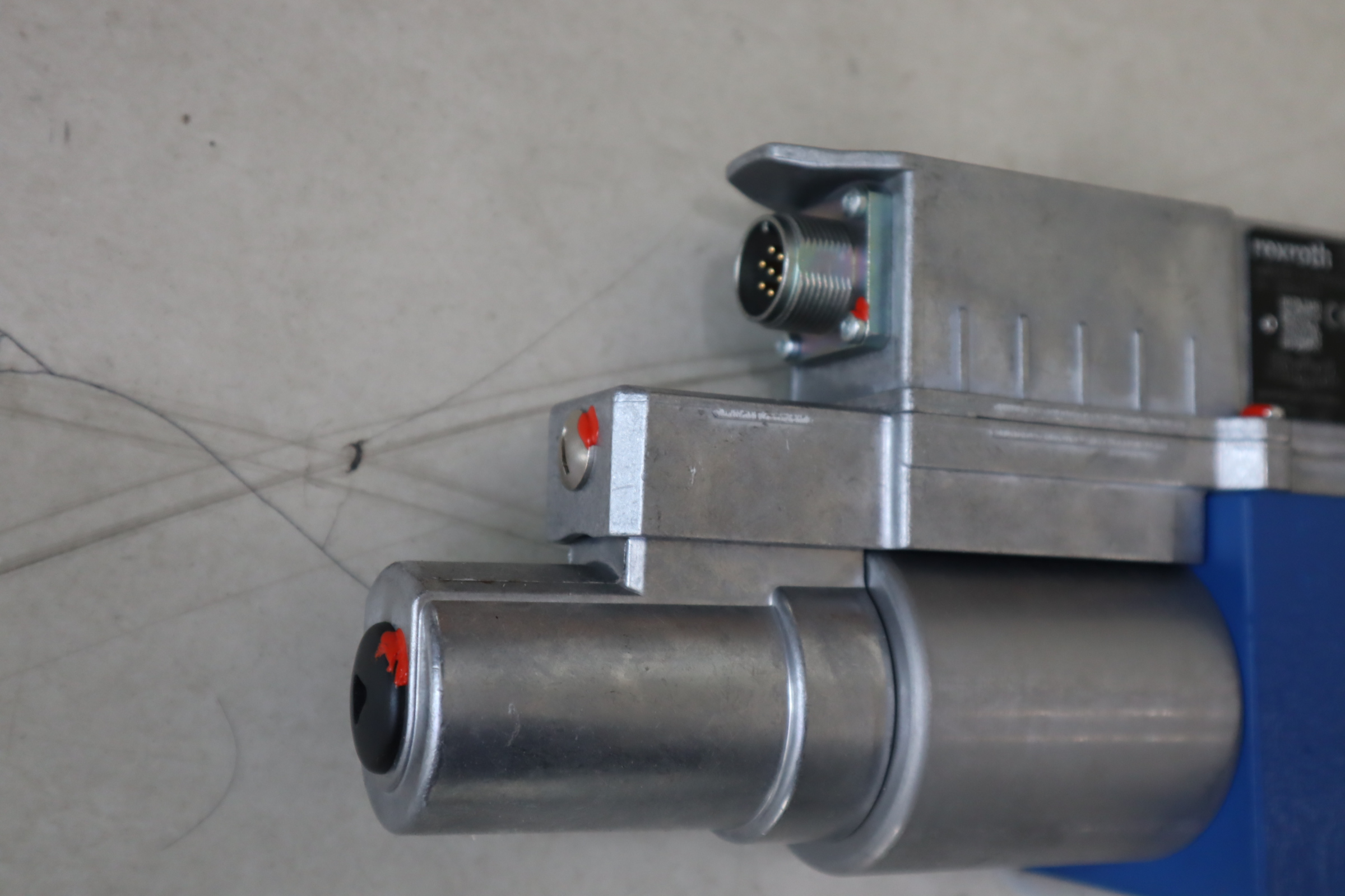 4WREE10E1-75-3X/V/24A1 R901572047 德国力士乐REXROTH比例阀中国