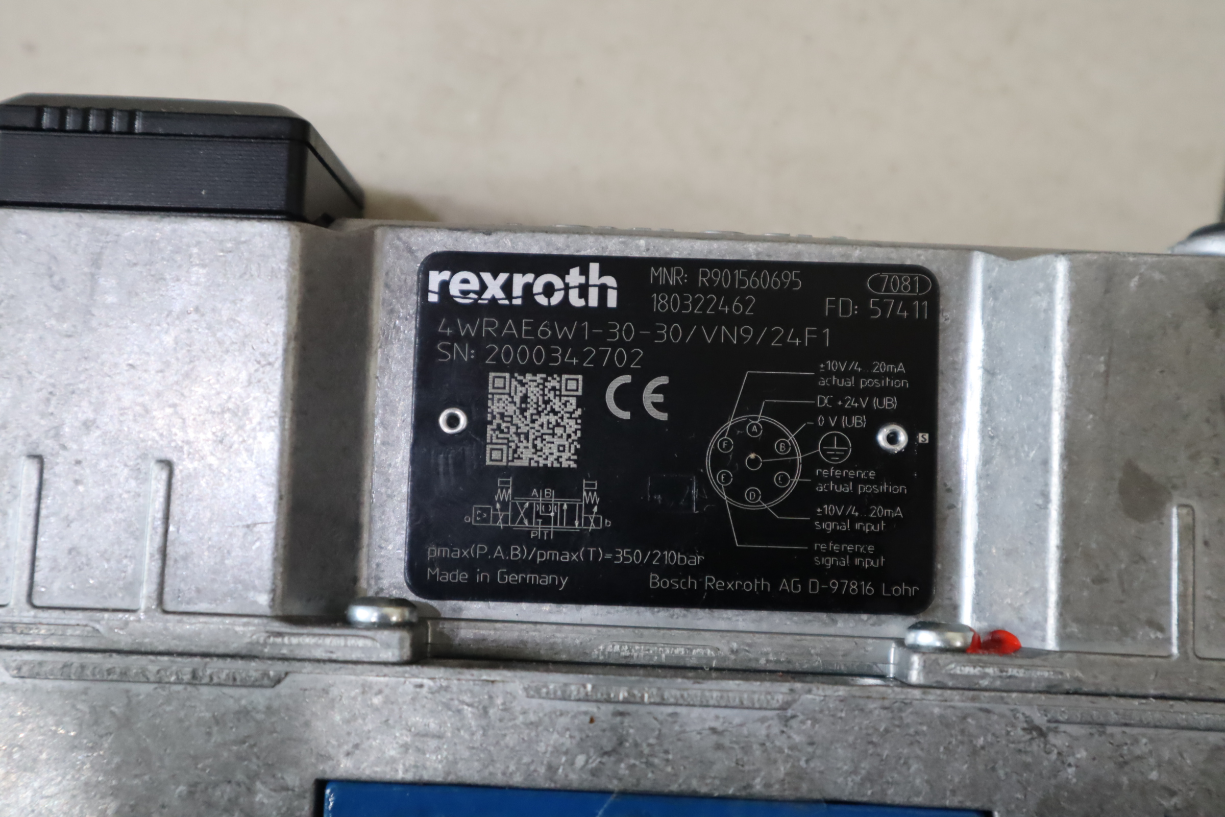 4WRAE6W1-30-3X/VN9/24F1 R901560695 力士乐REXROTH比例阀