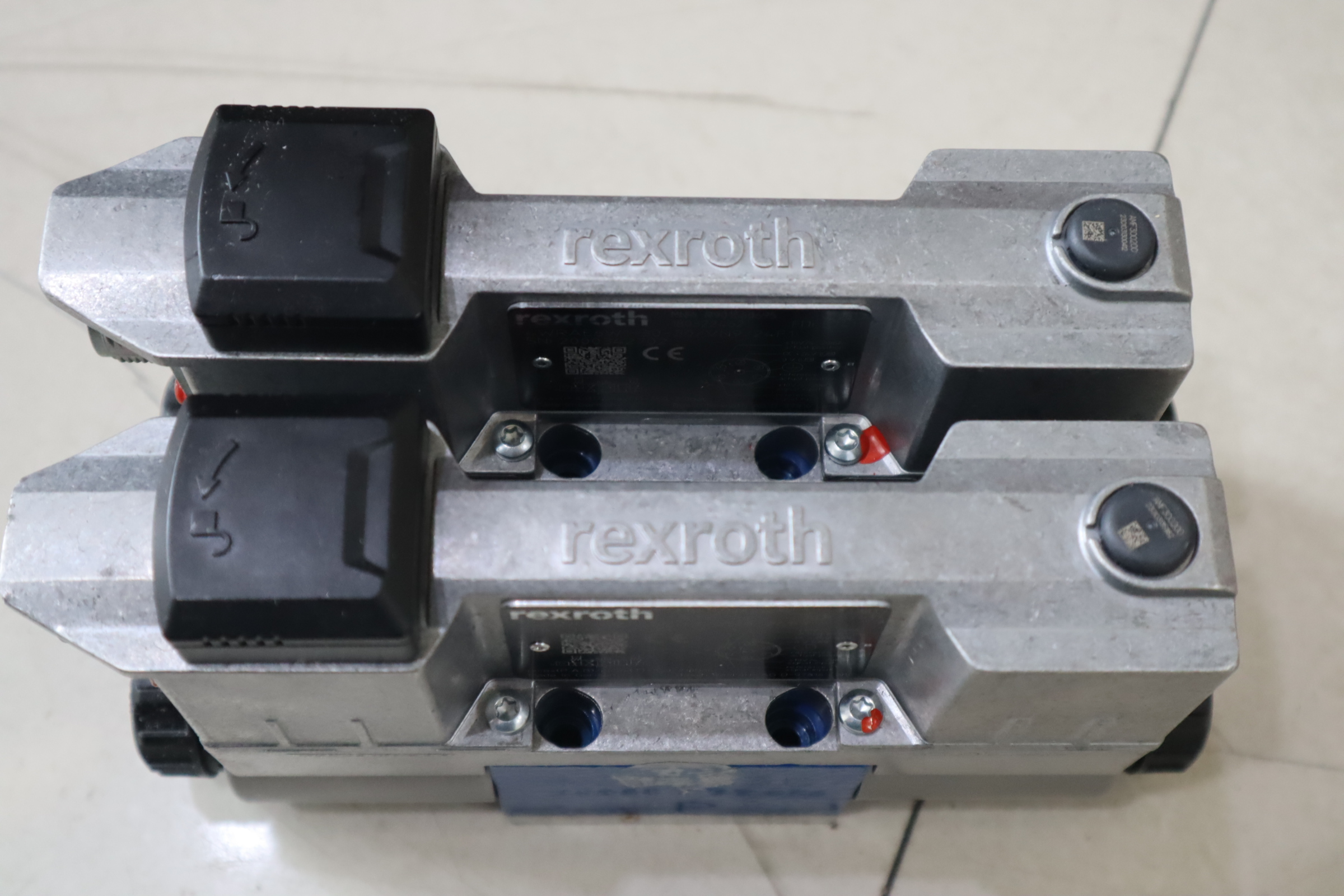 4WRAE6W1-30-3X/VN9/24F1 R901560695 力士乐REXROTH比例阀