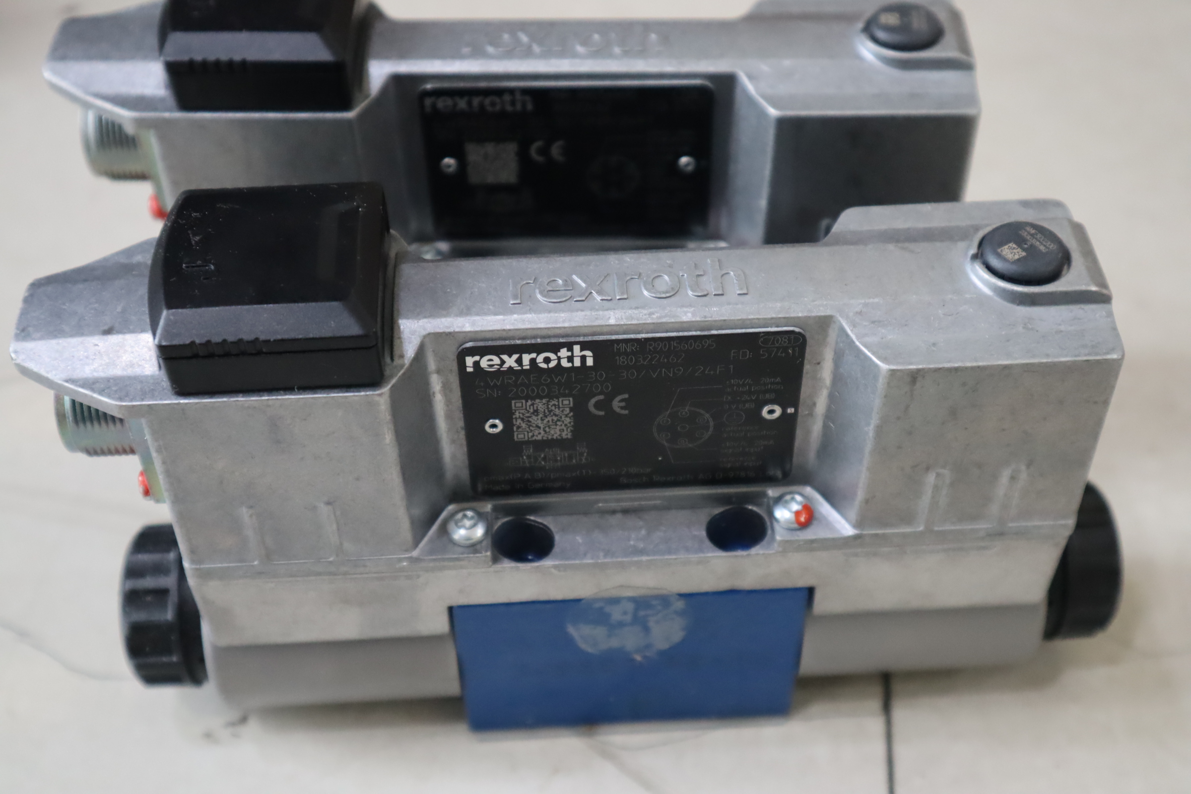 4WRAE6W1-30-3X/VN9/24F1 R901560695 力士乐REXROTH比例阀