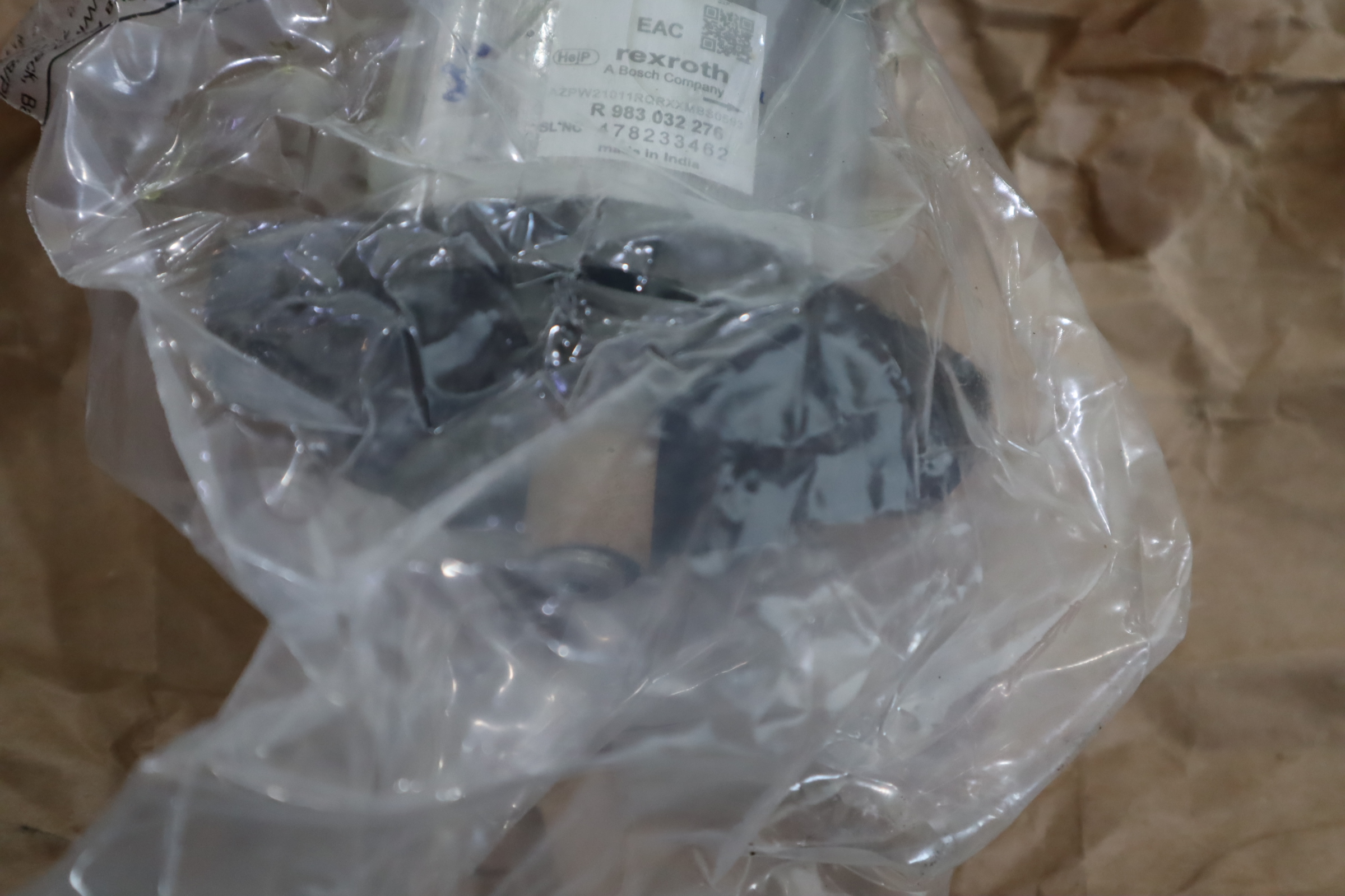 R983032276 AZPW21011RQRXXMBS0593 德国力士乐REXROTH 齿轮泵