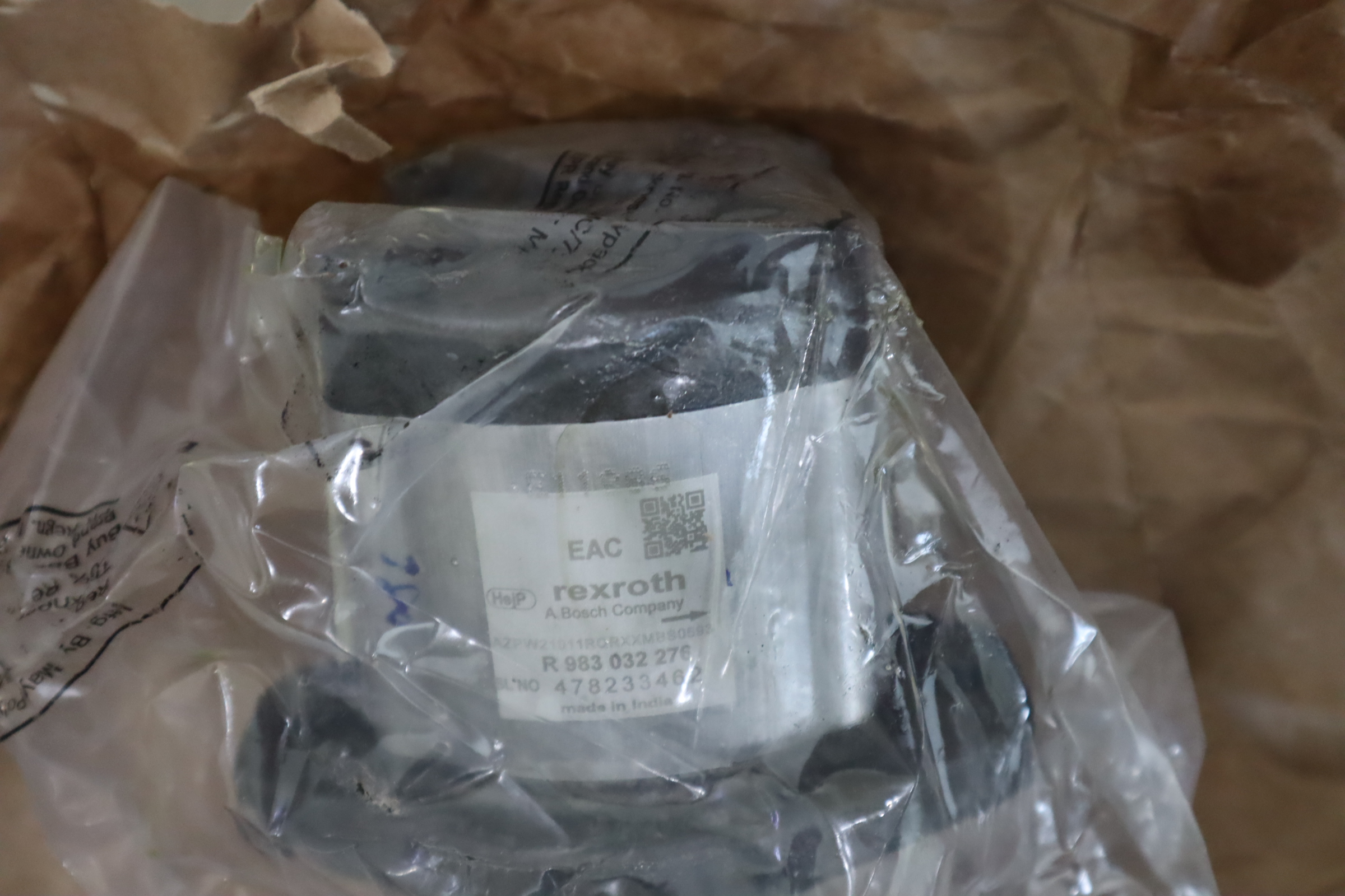 R983032276 AZPW21011RQRXXMBS0593 德国力士乐REXROTH 齿轮泵