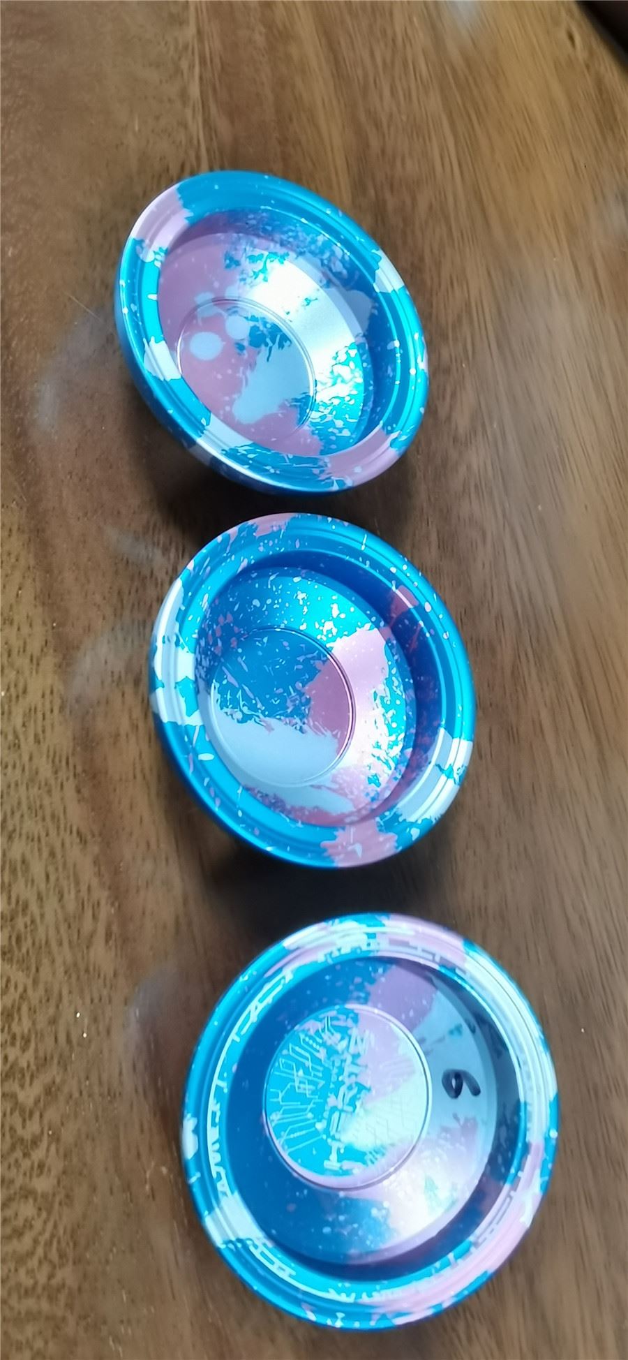 铝阳极氧化采用6063铝红色外壳锯切加工